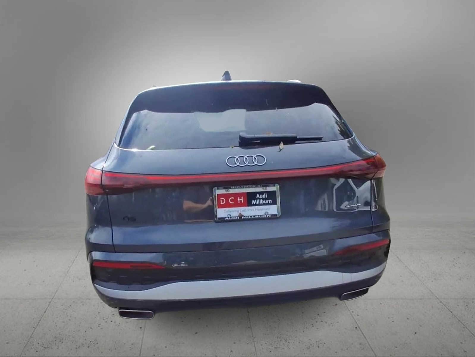 Thumbnail: 2025 Audi Q5 - 7