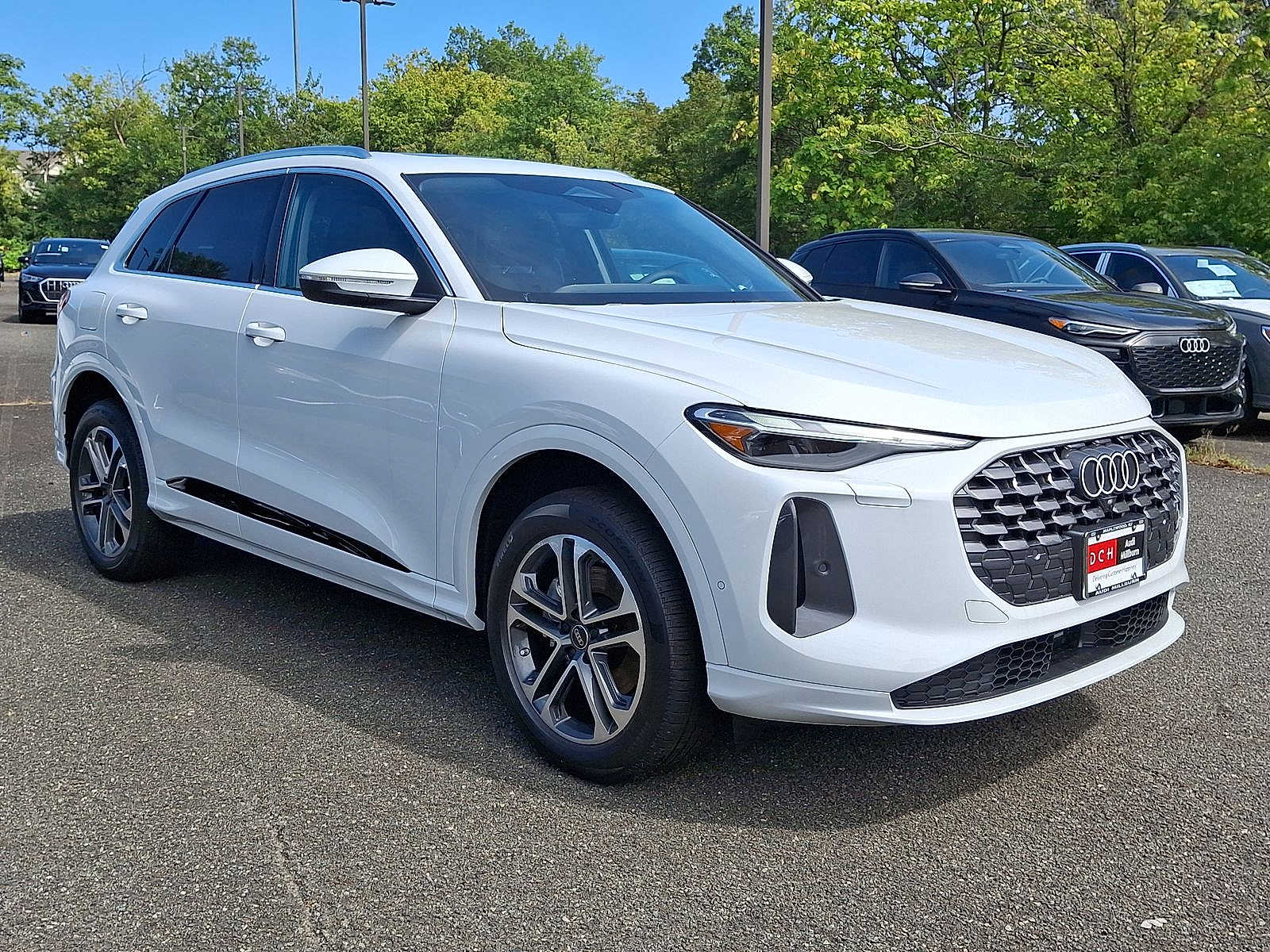 Thumbnail: 2025 Audi Q5 - 10