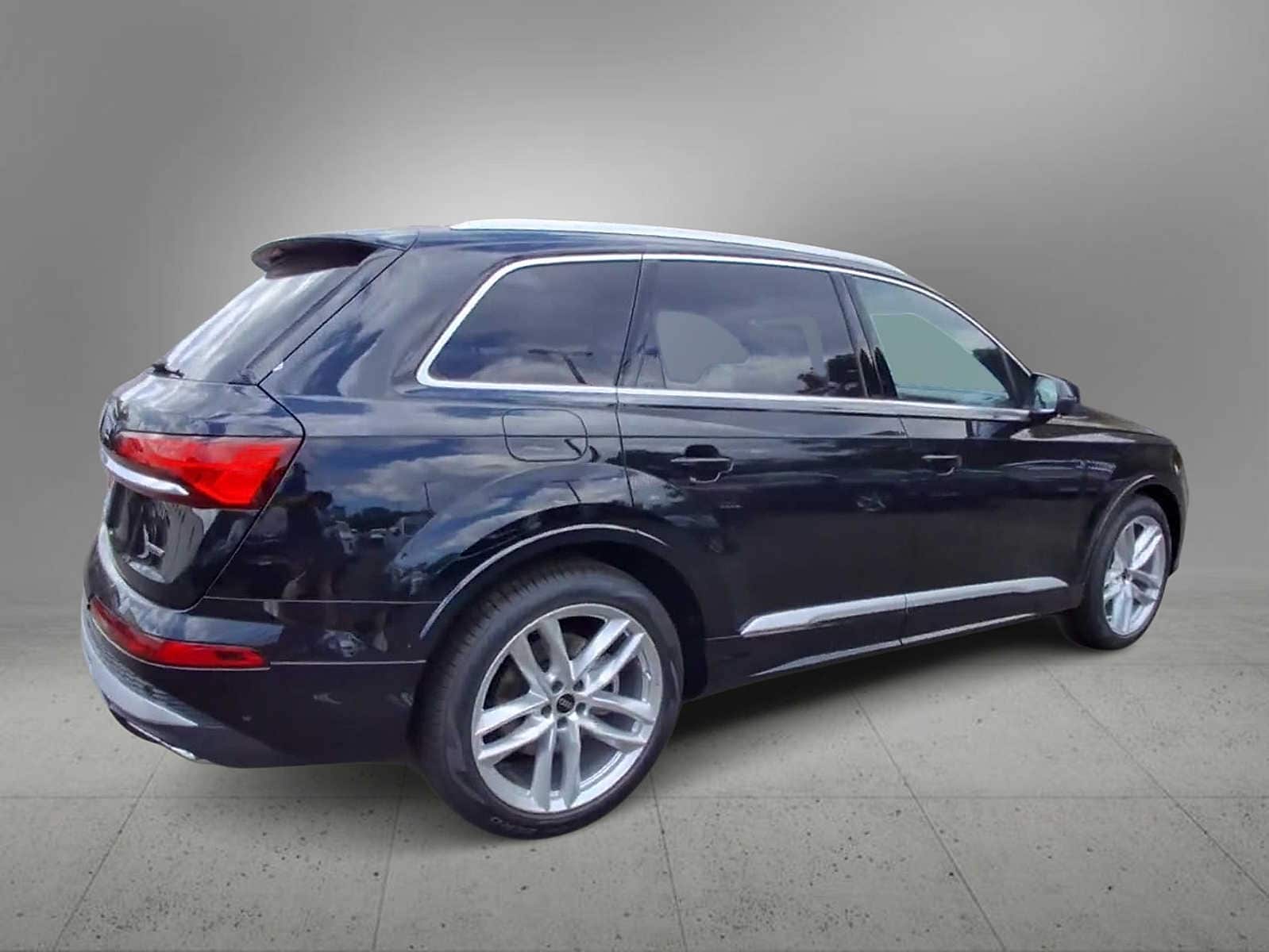 Thumbnail: 2025 Audi Q7 - 8