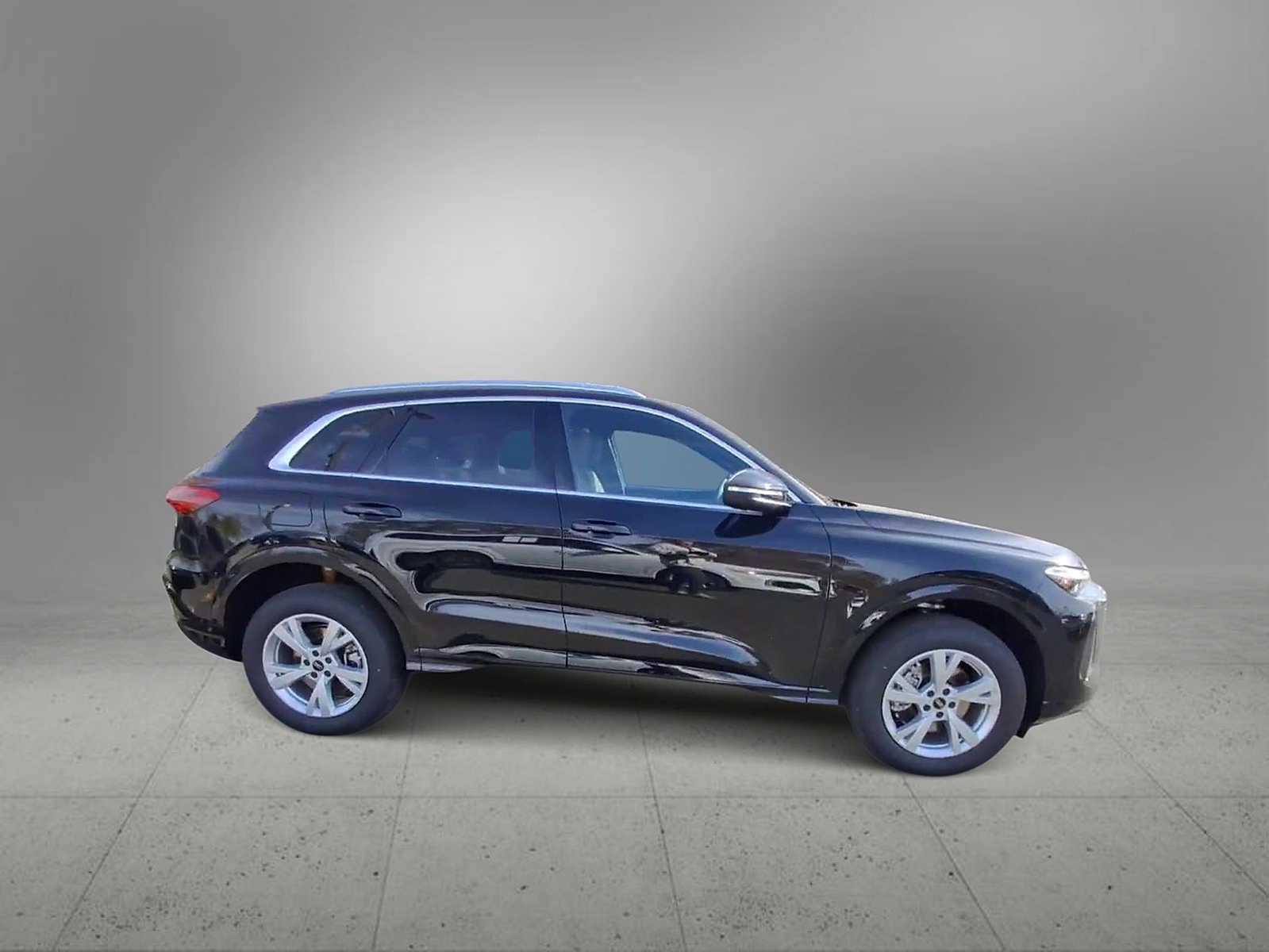 Thumbnail: 2025 Audi Q5 - 9