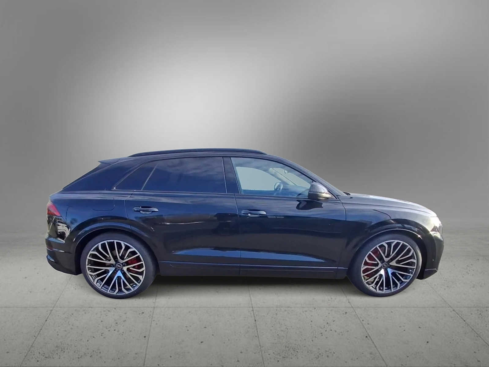 Thumbnail: 2026 Audi SQ8 - 9