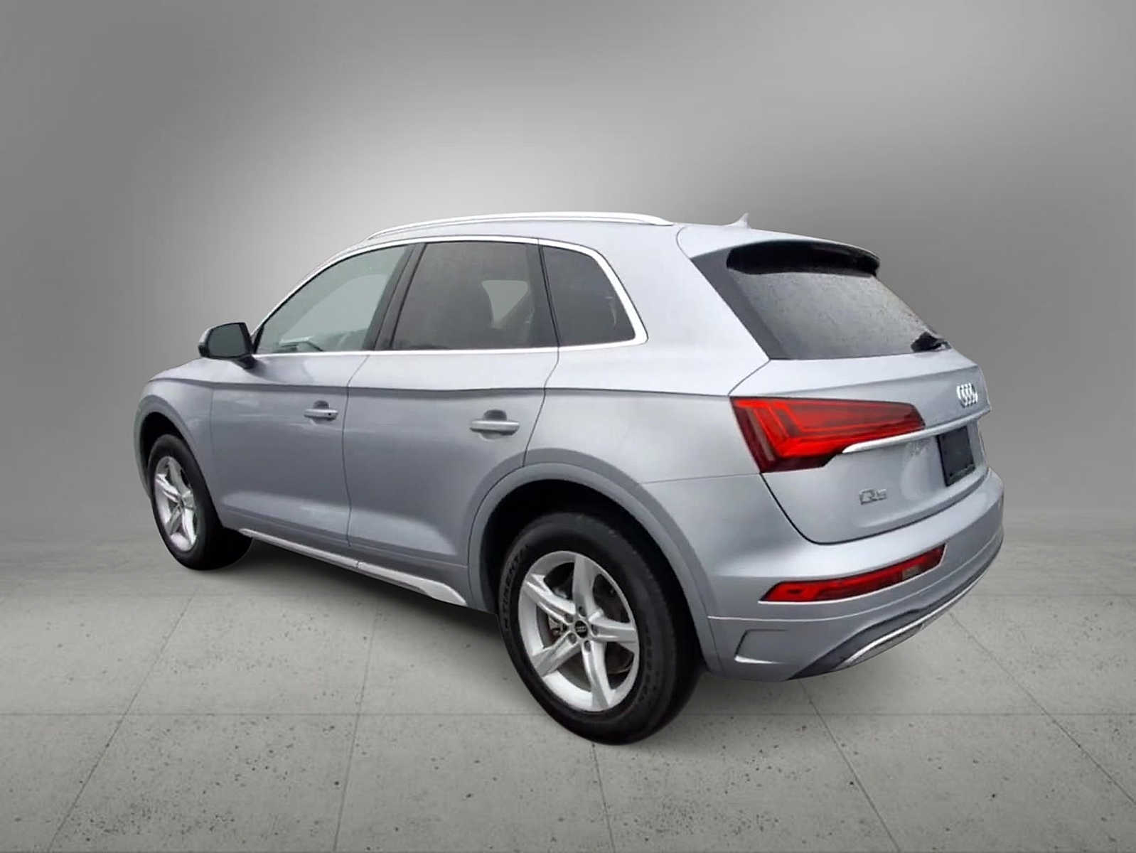 Thumbnail: 2023 Audi Q5 - 6