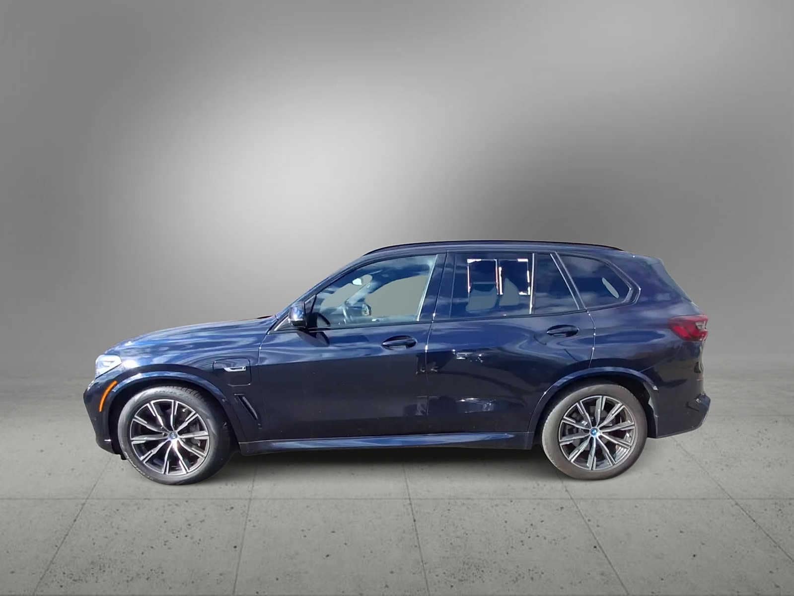 Thumbnail: 2022 BMW X5 - 5