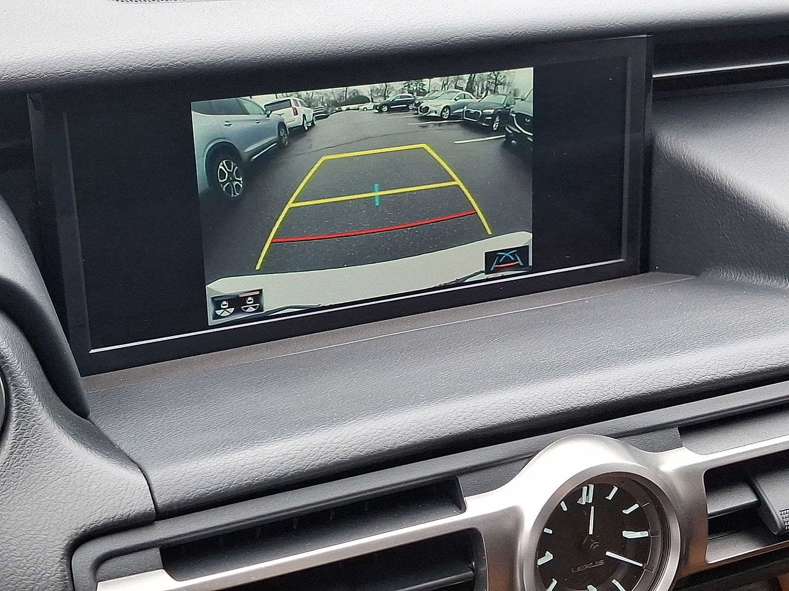 Thumbnail: 2022 Lexus RC - 15