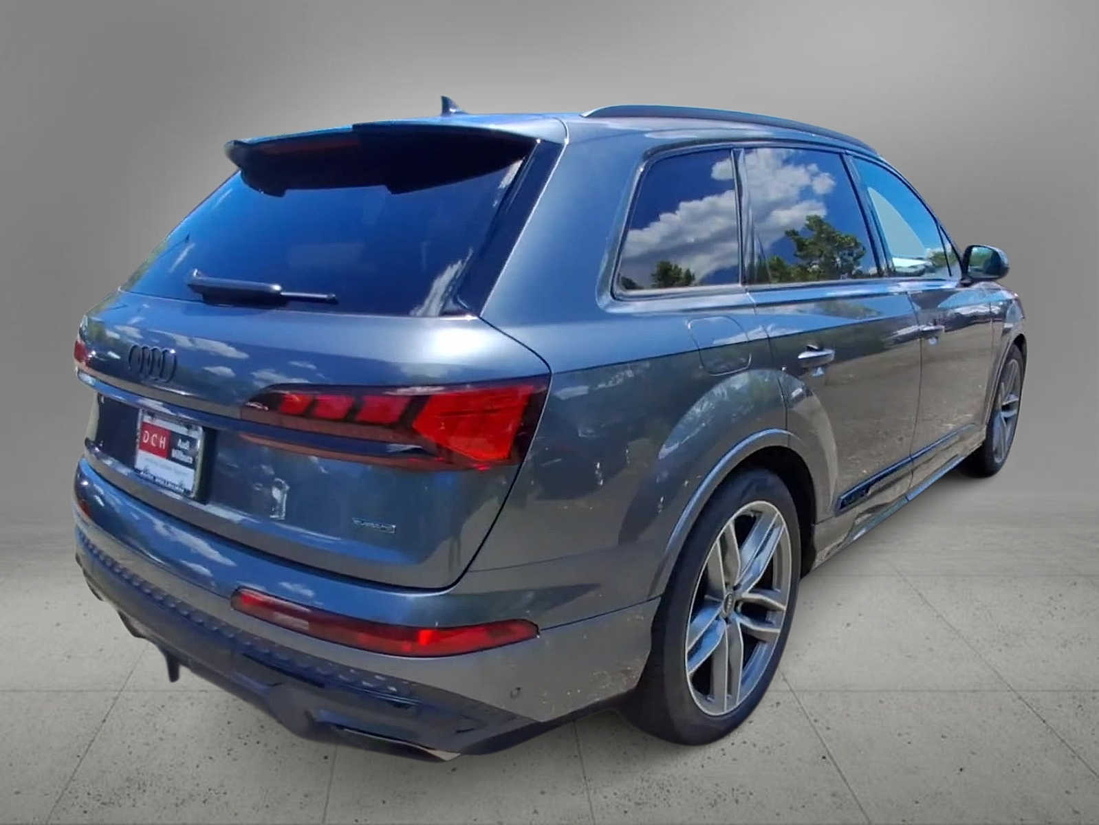 Thumbnail: 2026 Audi Q7 - 8