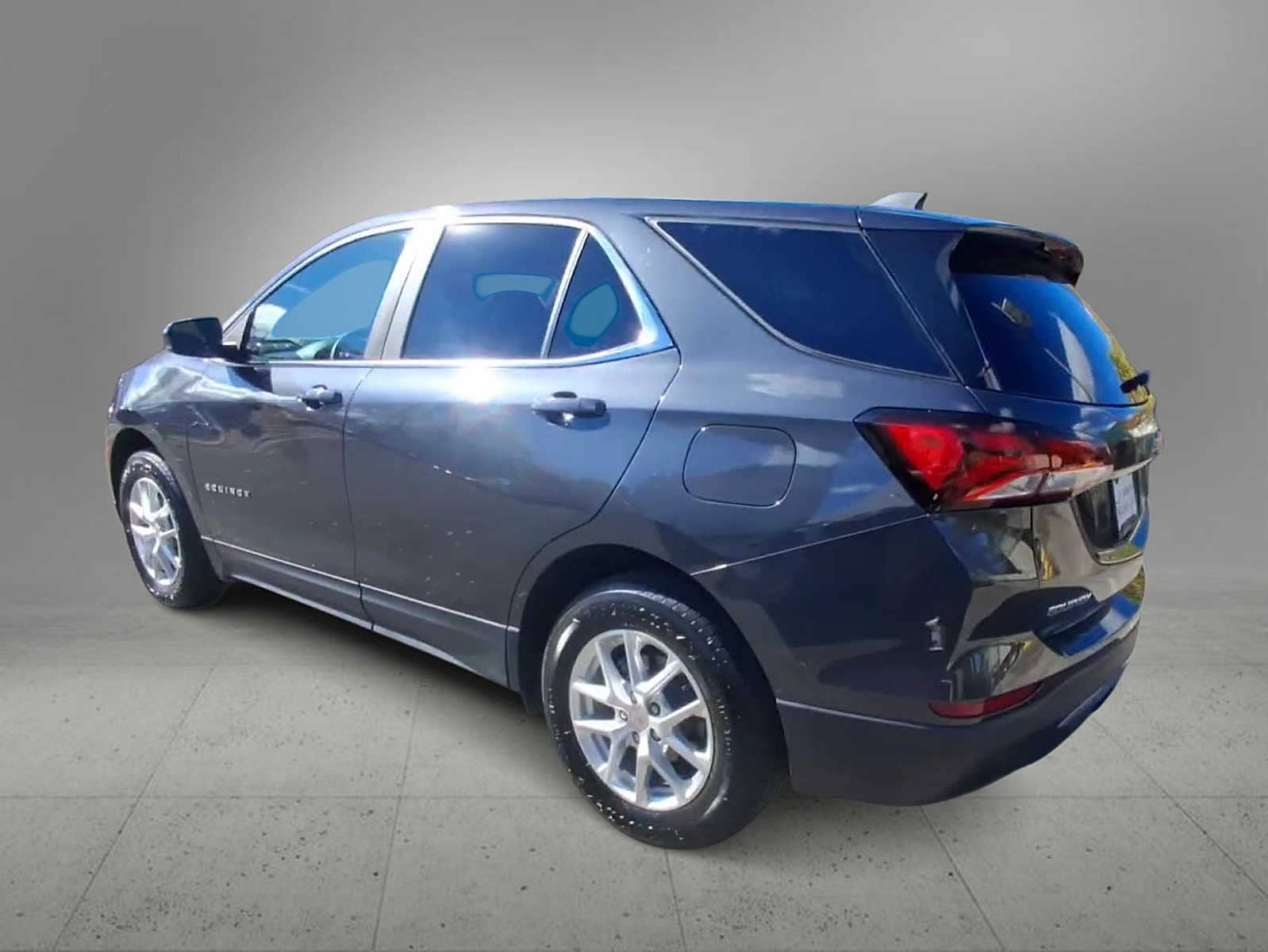 Thumbnail: 2022 Chevrolet Equinox - 6