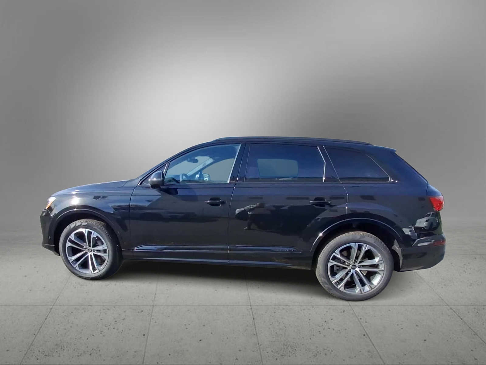 Thumbnail: 2026 Audi Q7 - 5