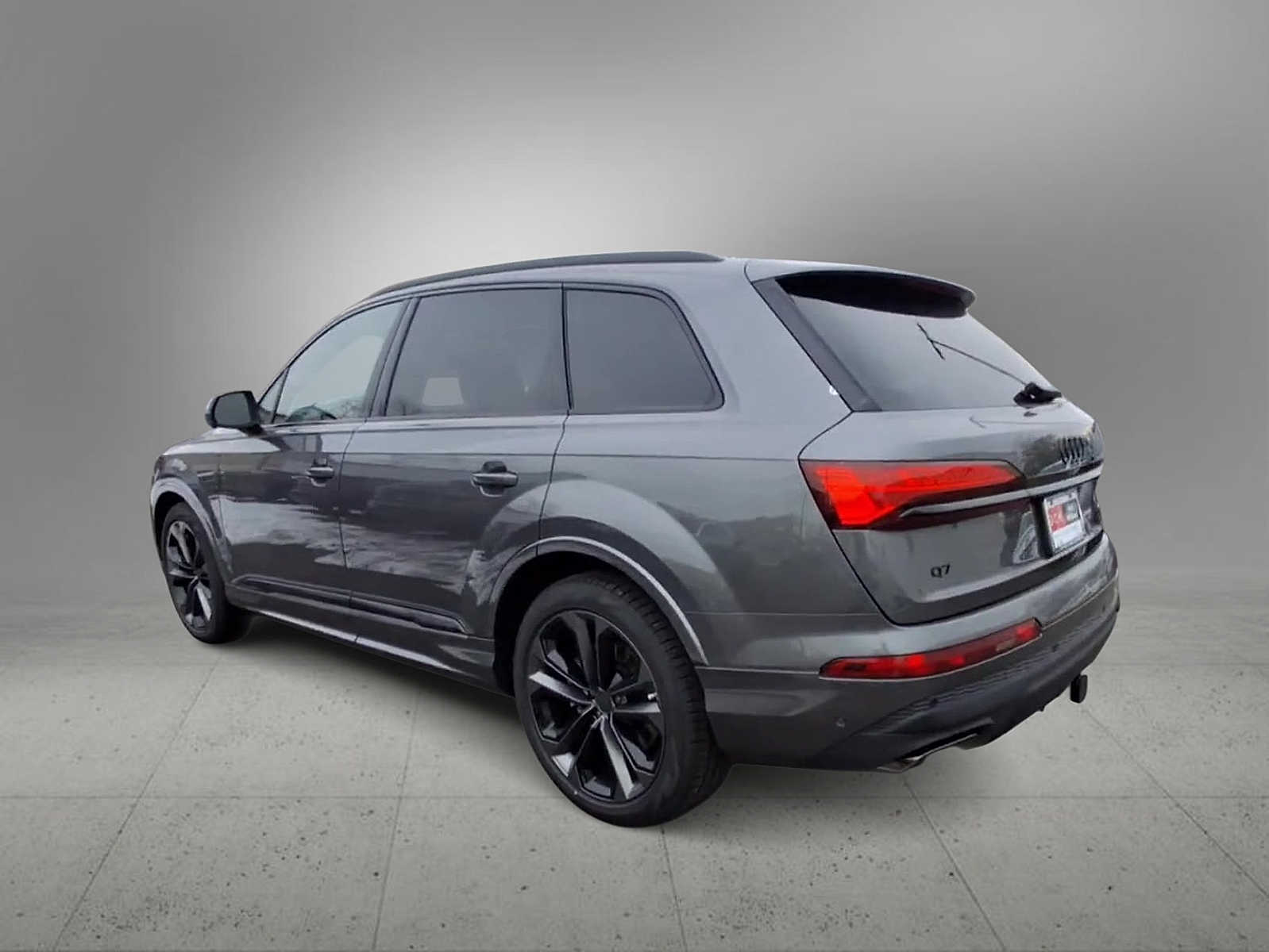 Thumbnail: 2026 Audi Q7 - 6