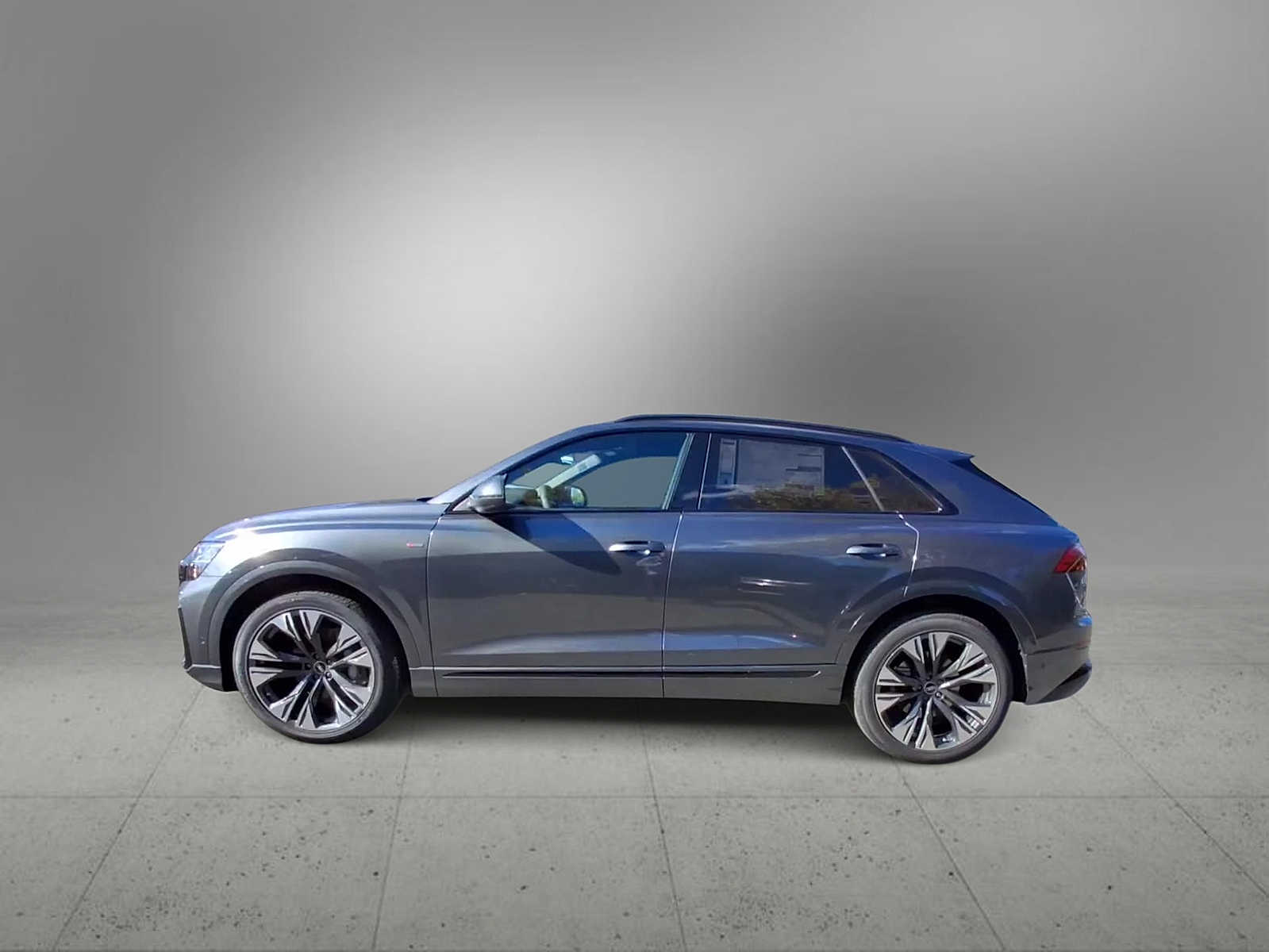 Thumbnail: 2026 Audi Q8 - 5
