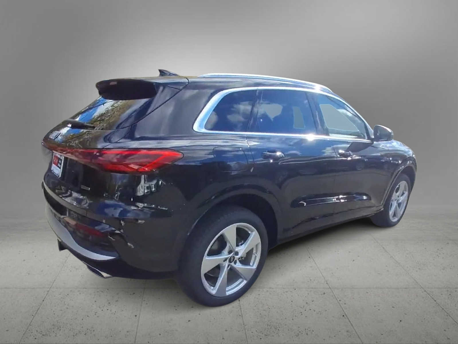 Thumbnail: 2025 Audi Q5 - 8