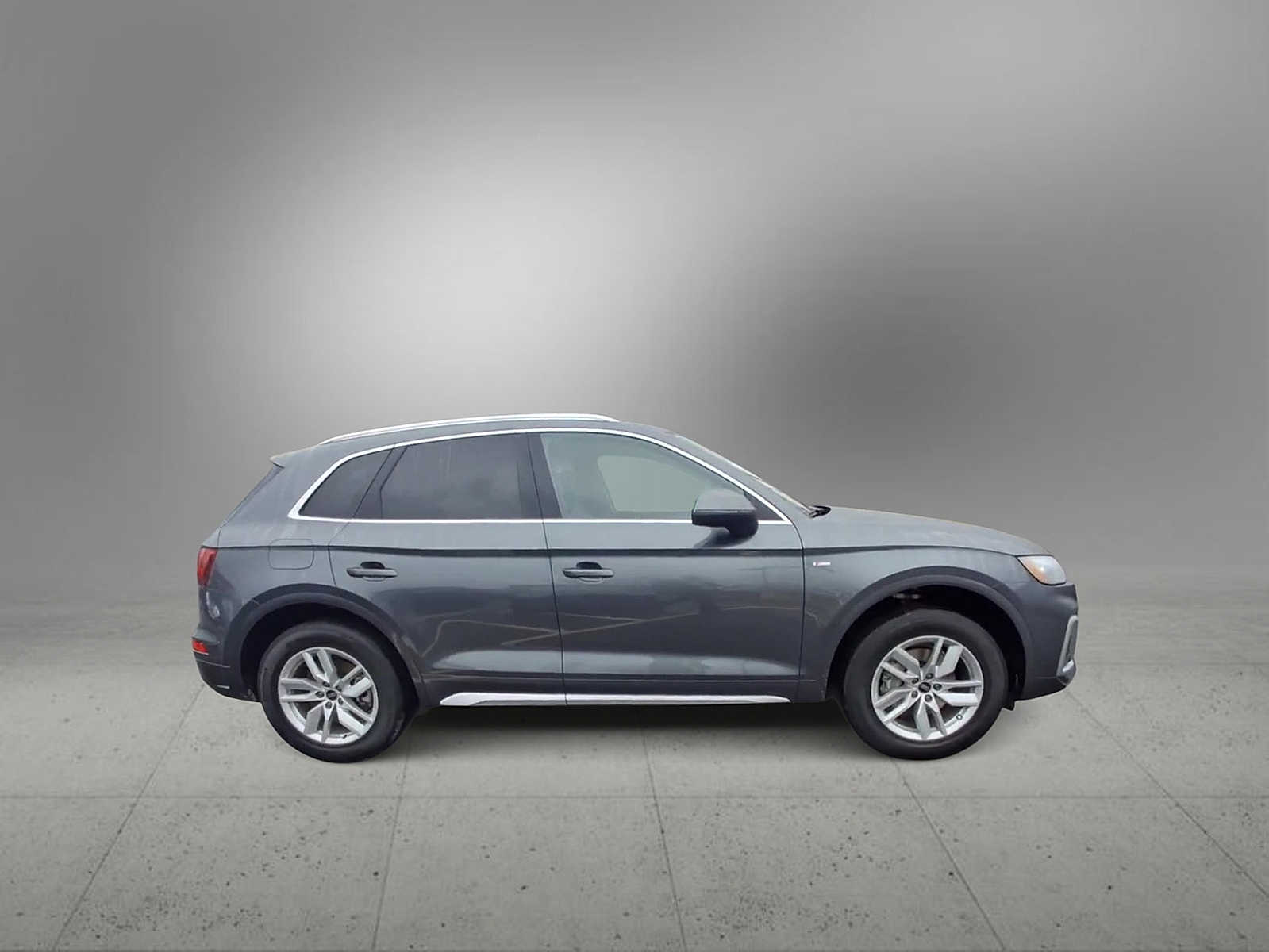 Thumbnail: 2023 Audi Q5 - 9
