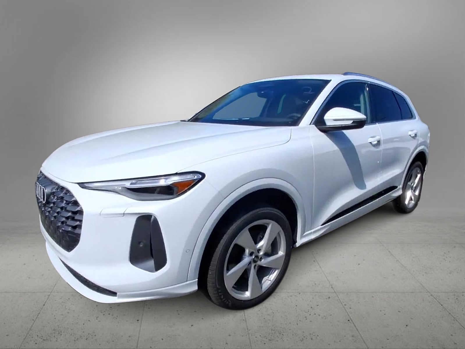 Thumbnail: 2025 Audi Q5 - 4