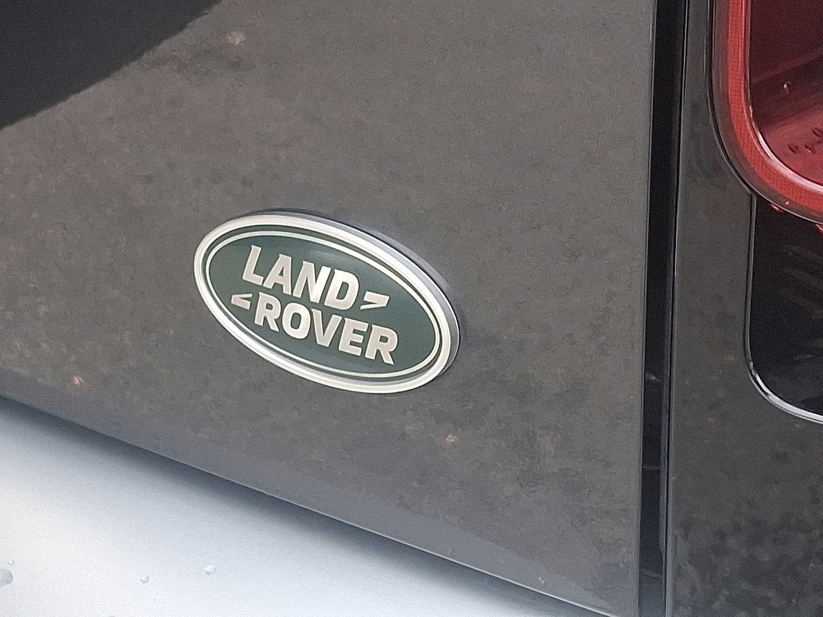 Thumbnail: 2023 Land Rover Defender - 22