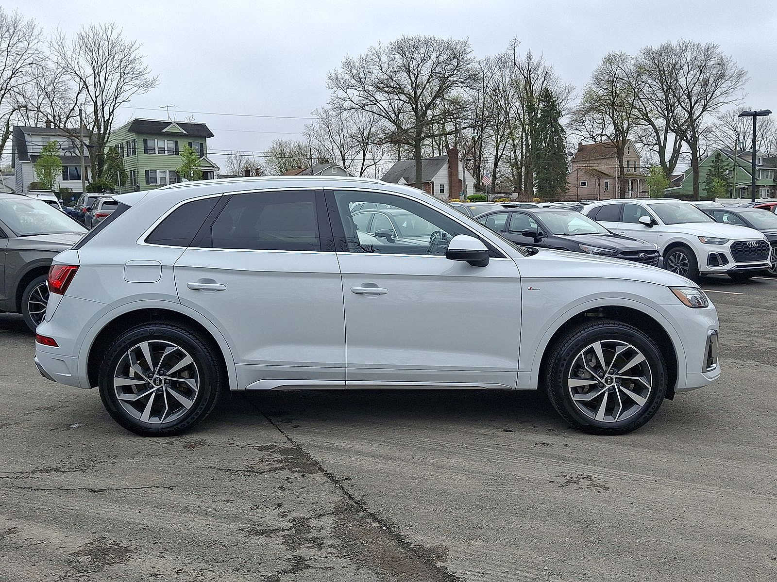 Thumbnail: 2023 Audi Q5 - 25