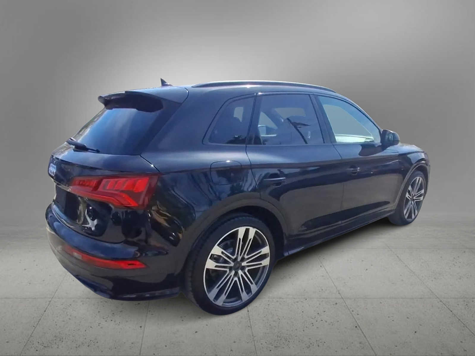 Thumbnail: 2020 Audi SQ5 - 8