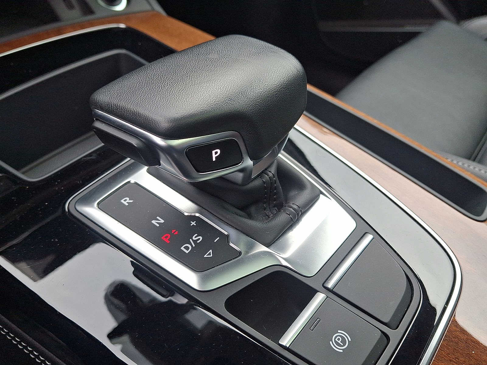 Thumbnail: 2023 Audi Q5 - 12