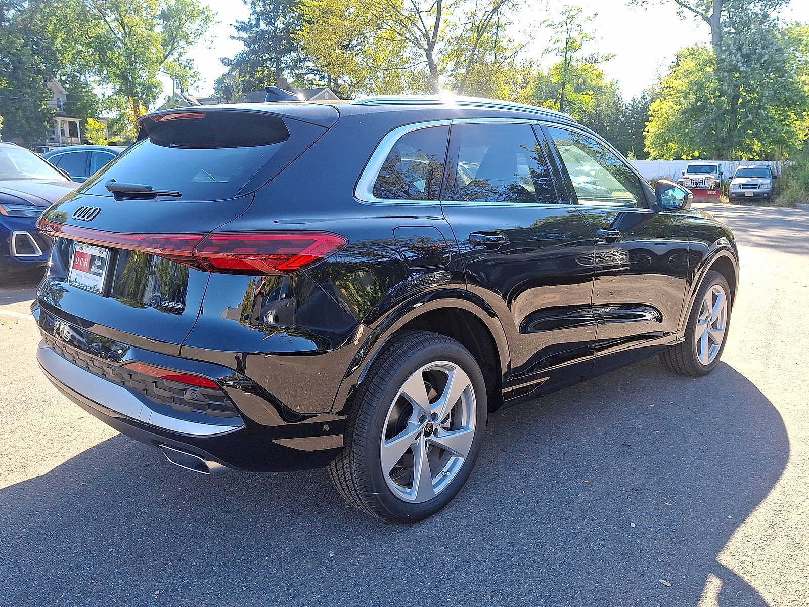 Thumbnail: 2025 Audi Q5 - 12