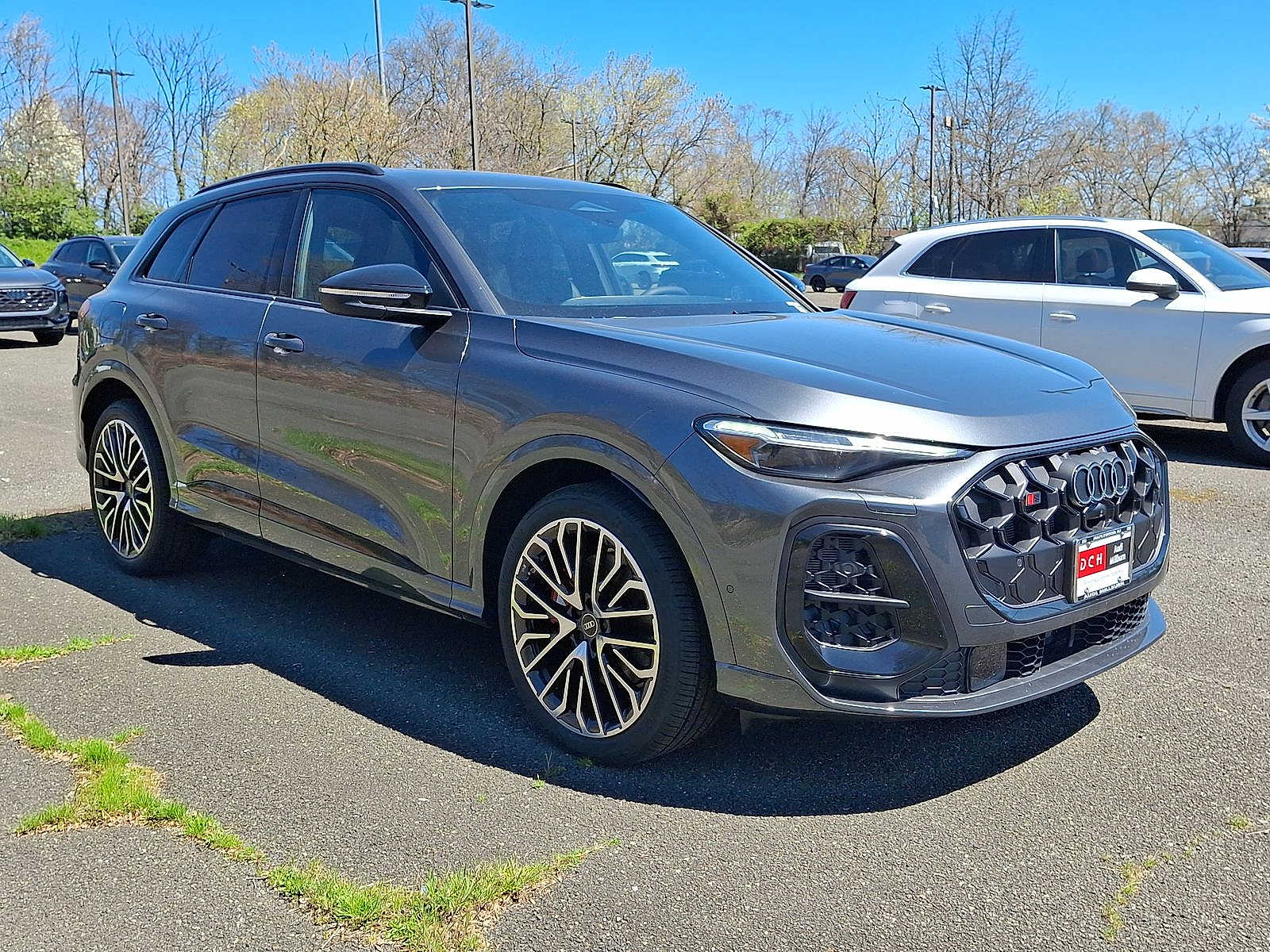 Thumbnail: 2025 Audi SQ5 - 10