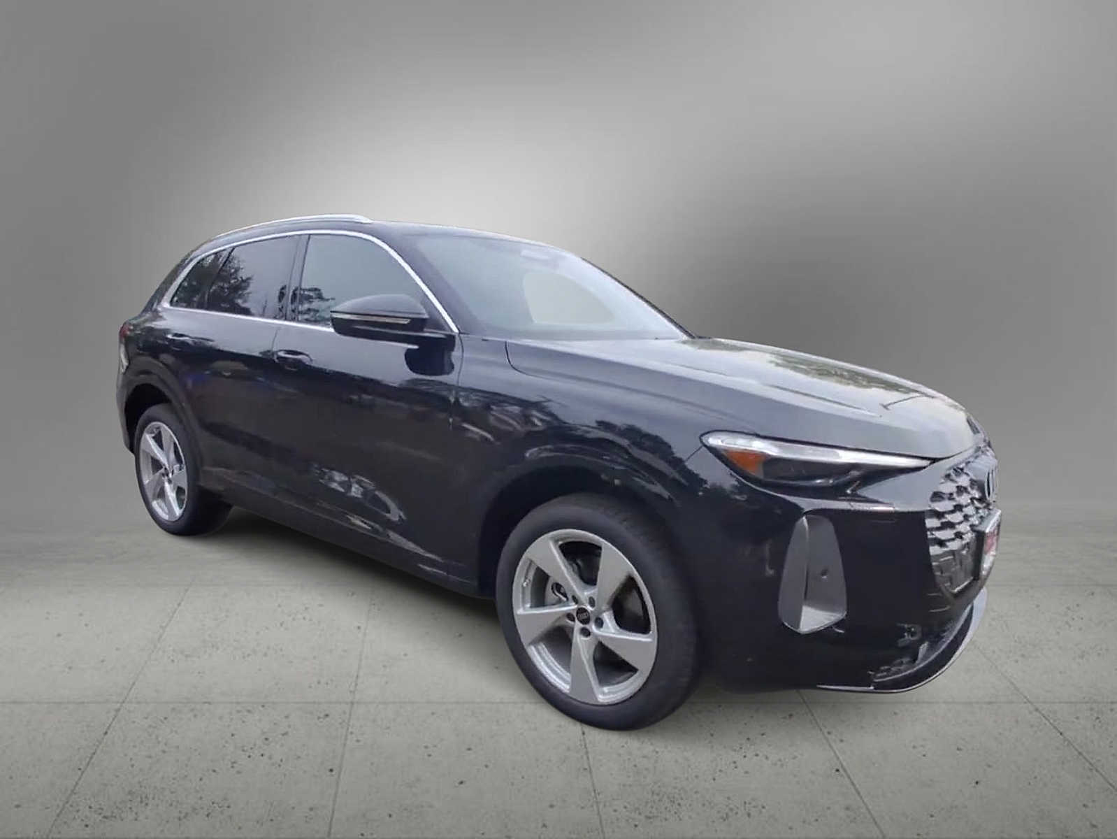 2025 Audi Q5 2.0T Premium Plus photo 2