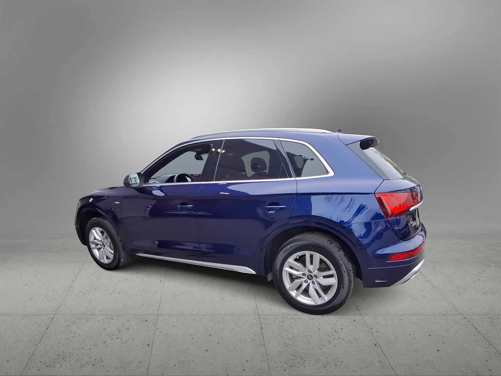 Thumbnail: 2023 Audi Q5 - 6