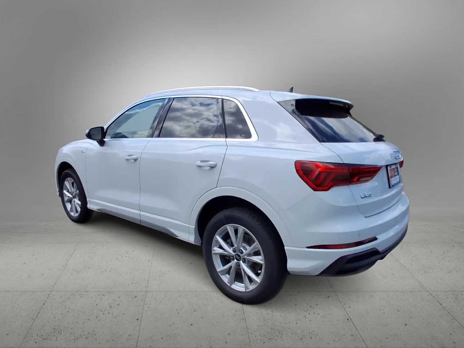 Thumbnail: 2025 Audi Q3 - 6