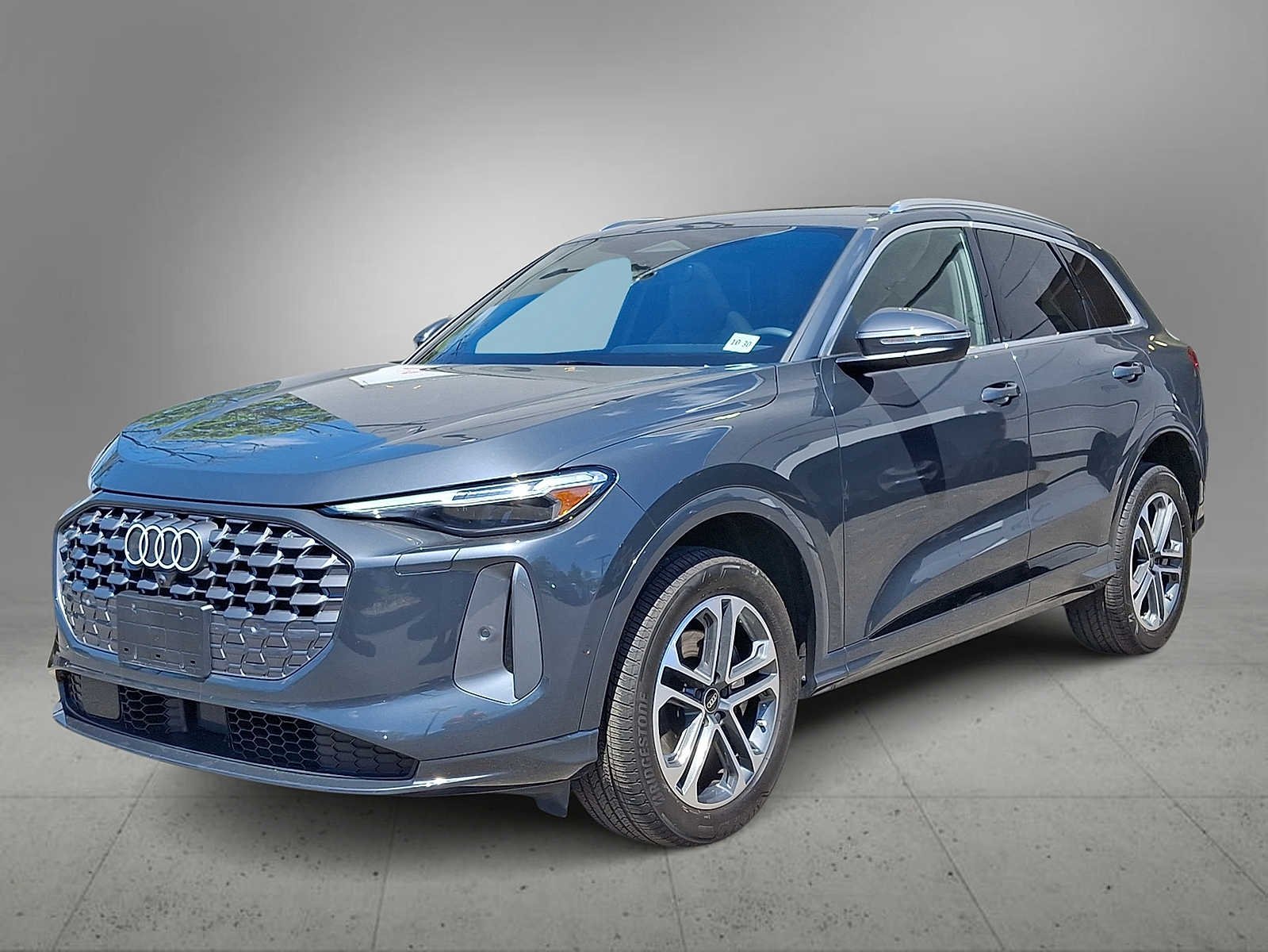 Thumbnail: 2025 Audi Q5 - 1
