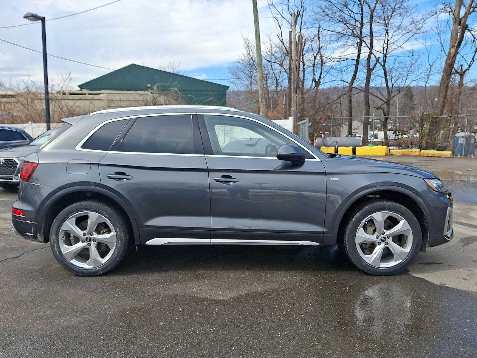 Thumbnail: 2023 Audi Q5 - 26