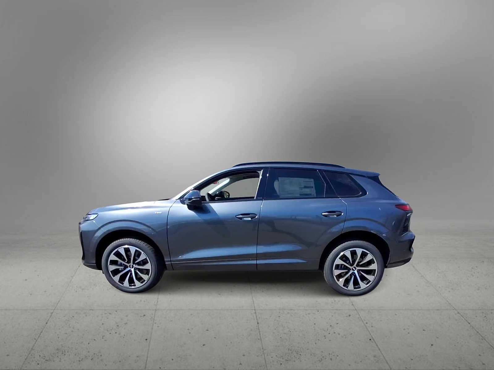 Thumbnail: 2026 Audi Q3 - 5