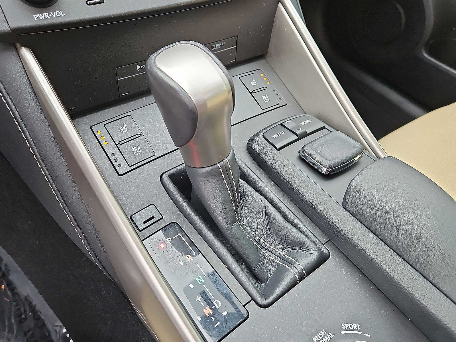 Thumbnail: 2016 Lexus IS - 12