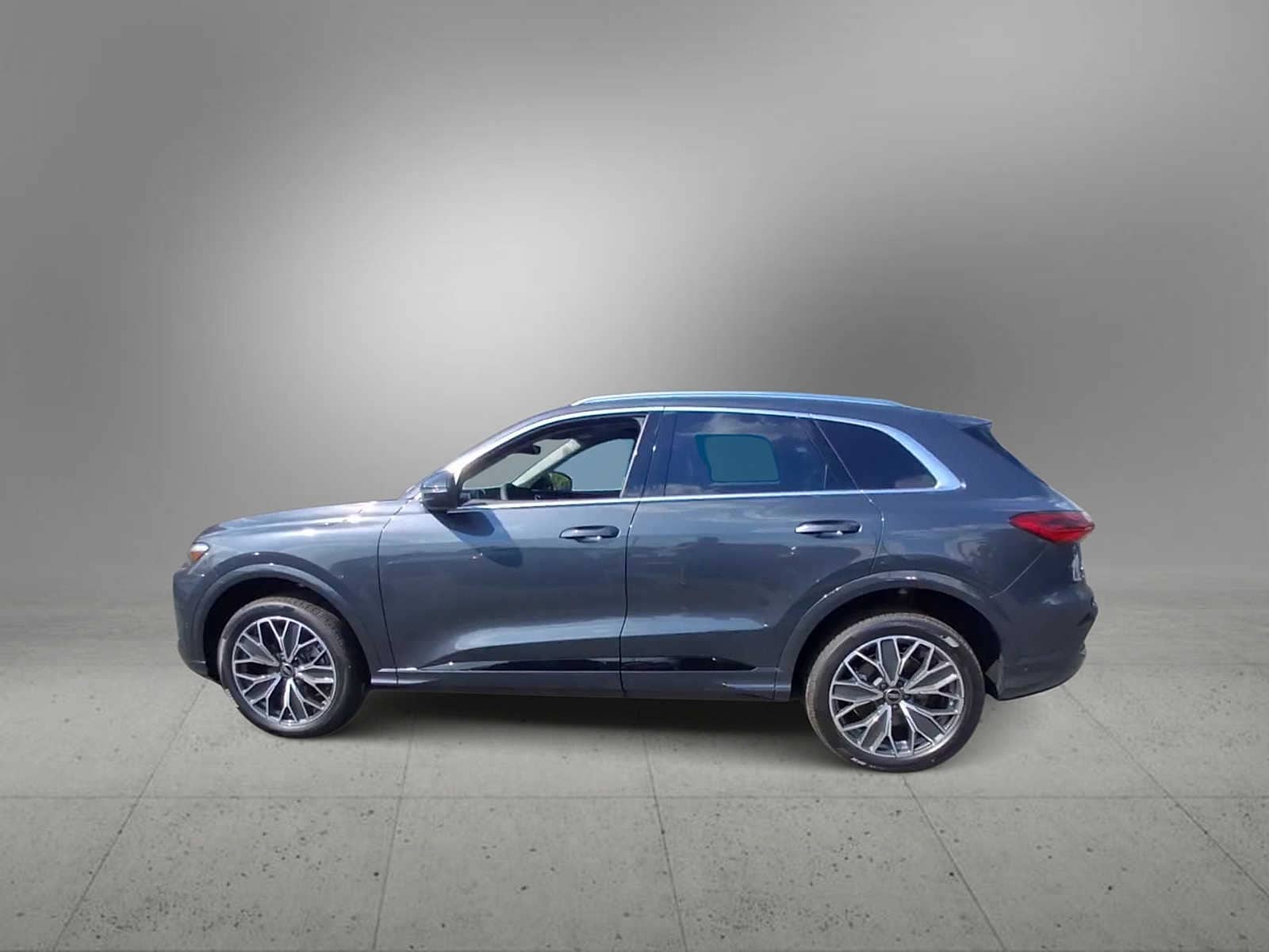 Thumbnail: 2025 Audi Q5 - 5