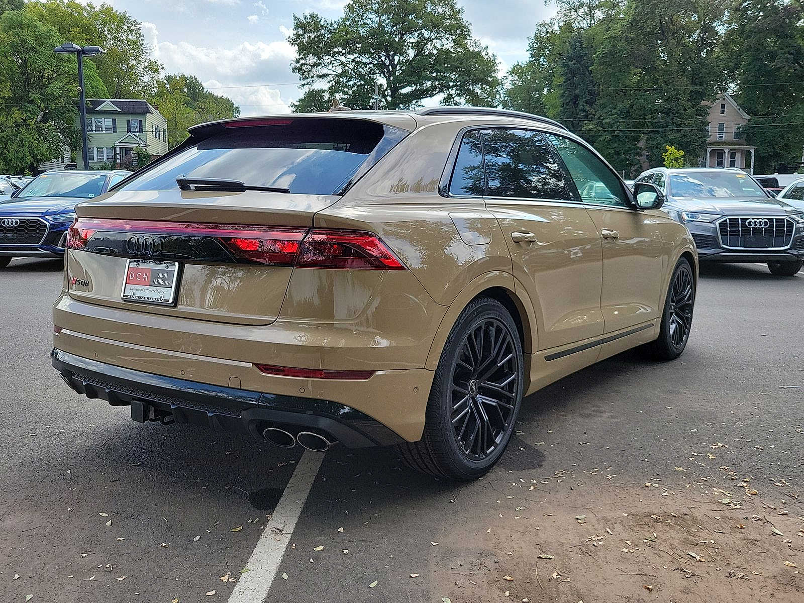 Thumbnail: 2024 Audi SQ8 - 12