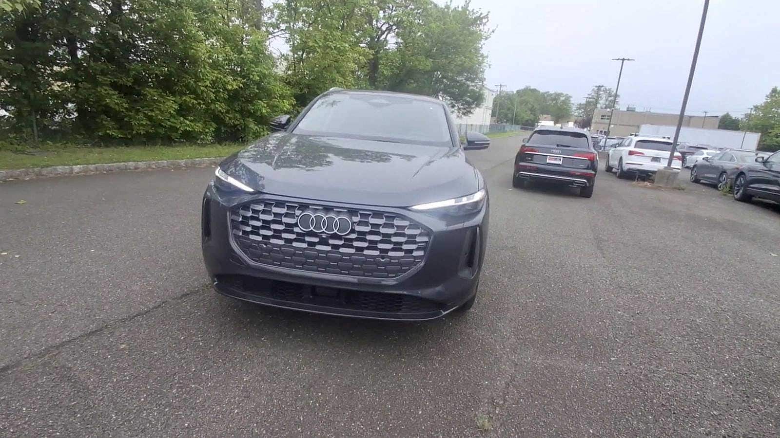 Thumbnail: 2025 Audi Q5 - 3