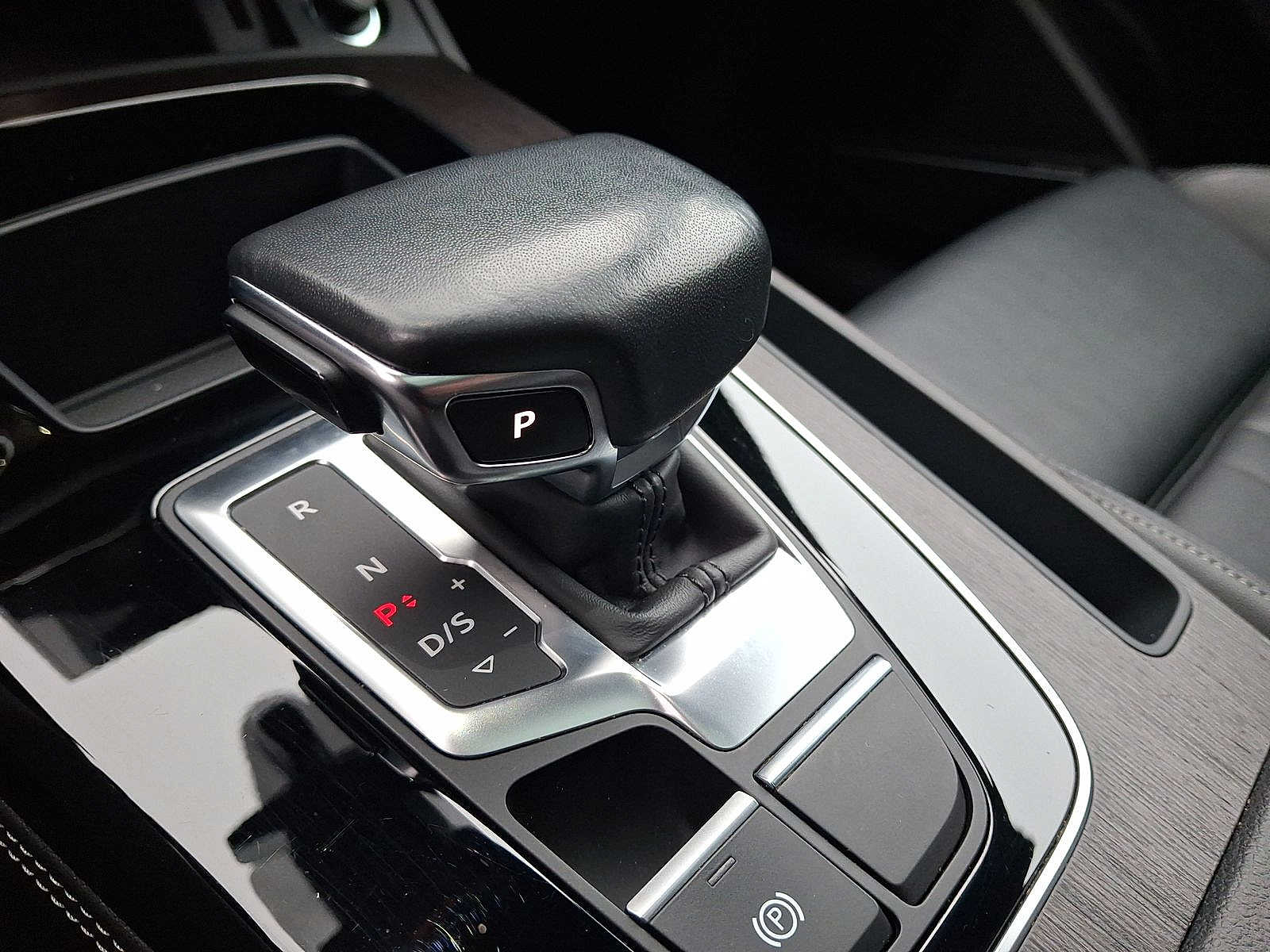 Thumbnail: 2023 Audi Q5 - 12