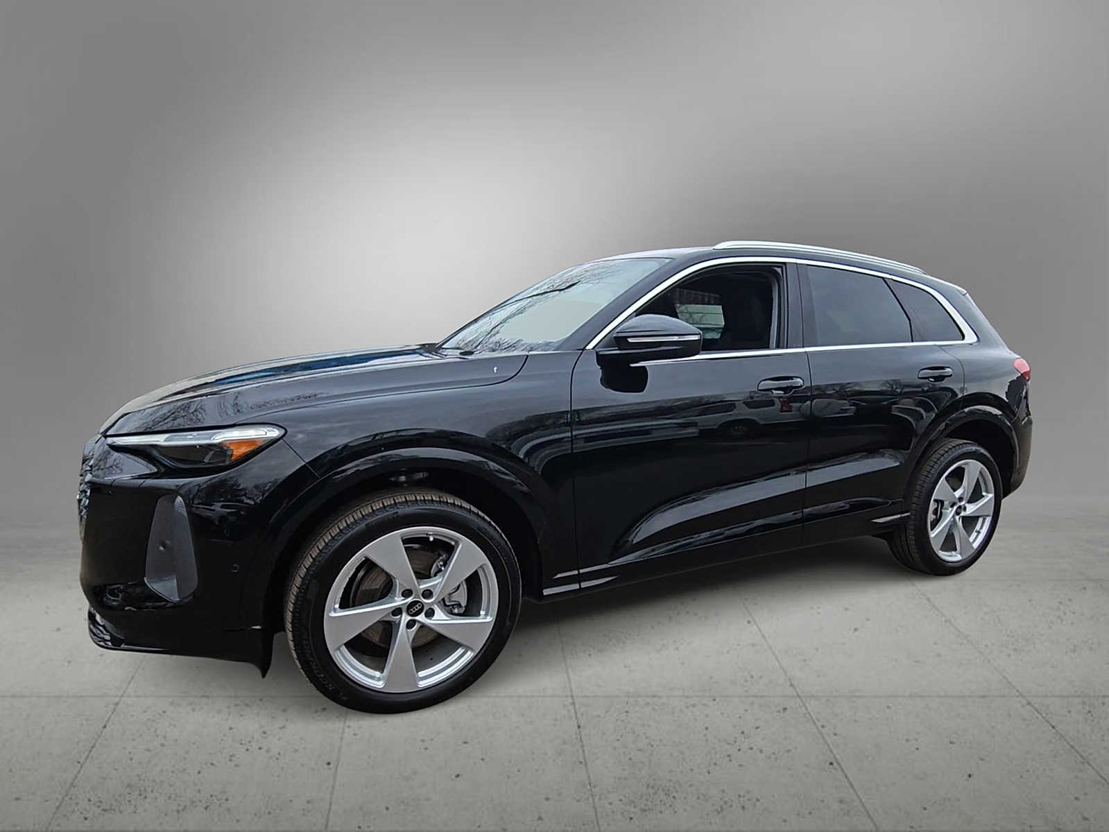 Thumbnail: 2025 Audi Q5 - 4