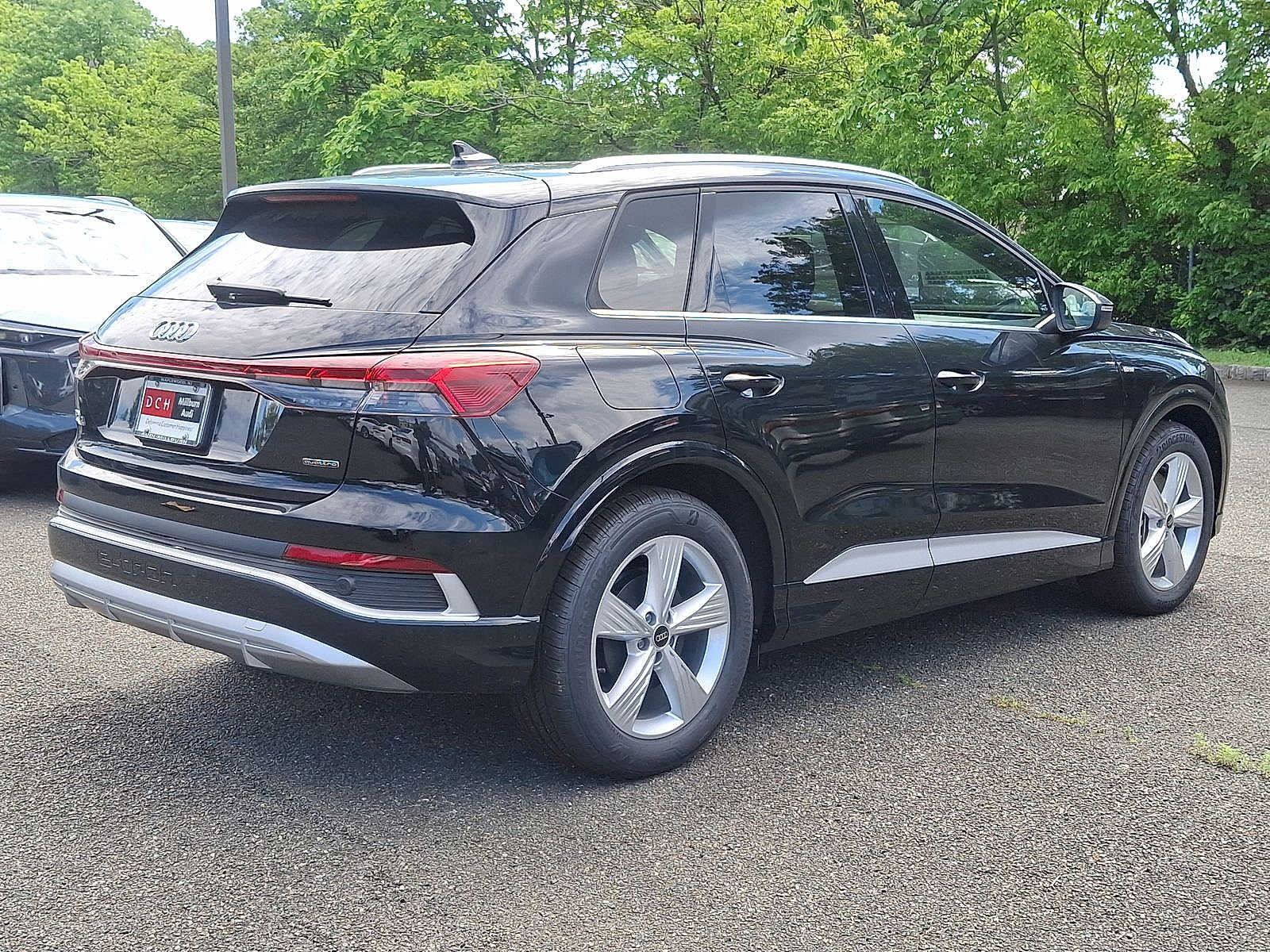 Thumbnail: 2025 Audi Q4 e-tron - 12