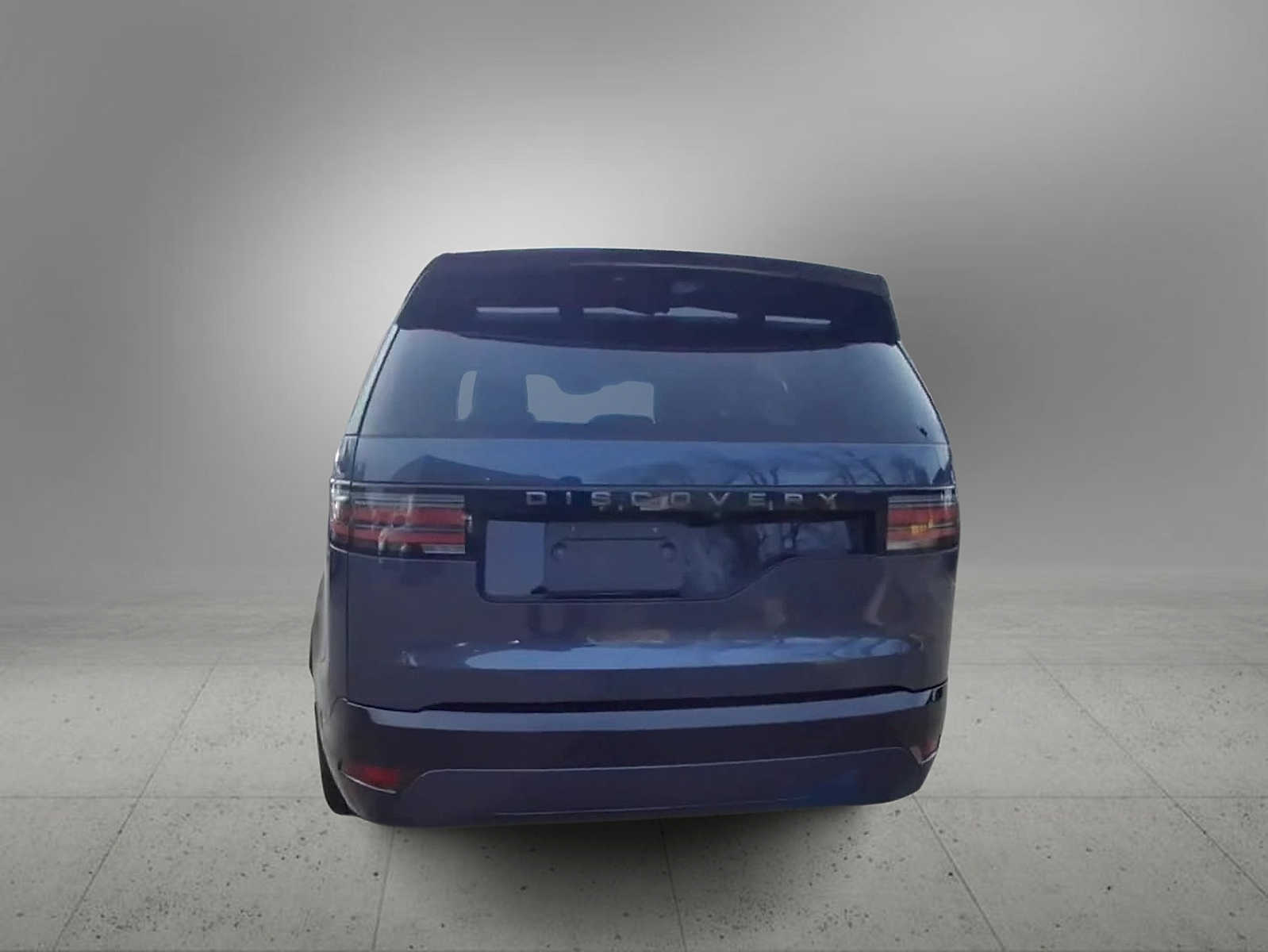 Thumbnail: 2024 Land Rover Discovery - 7