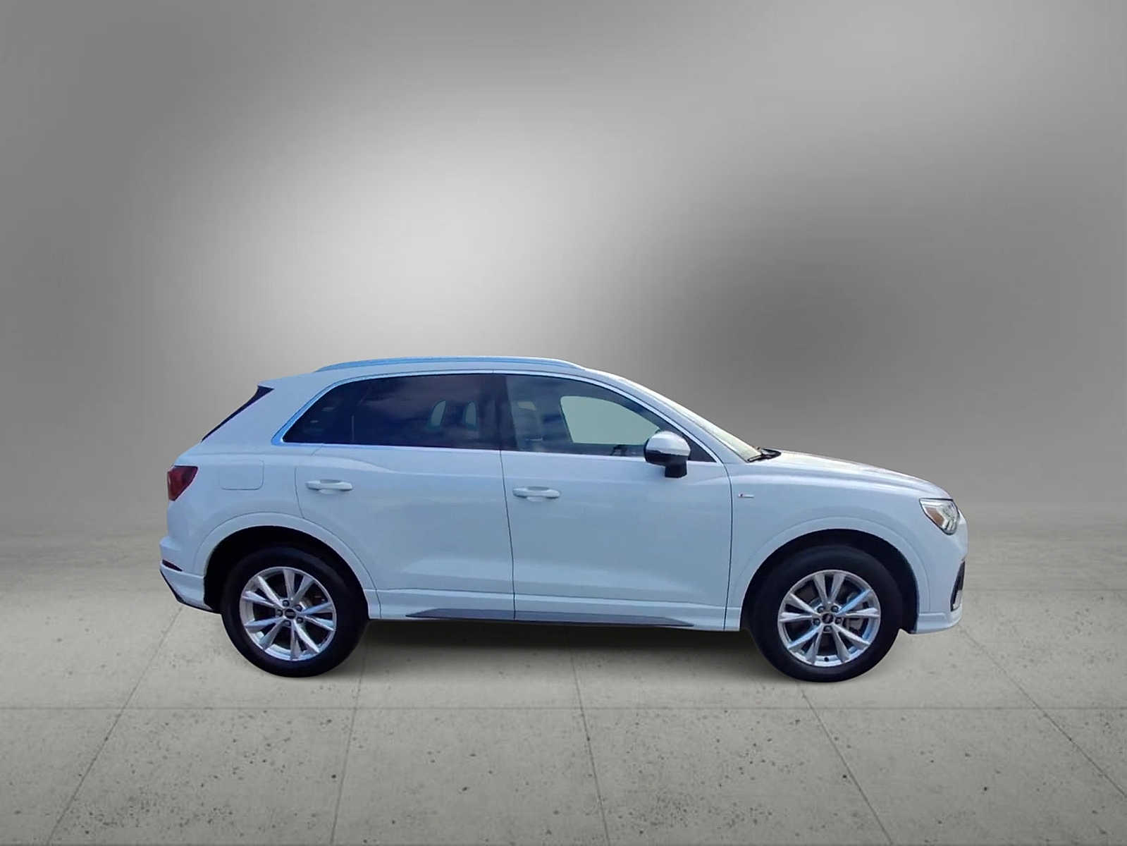 Thumbnail: 2022 Audi Q3 - 9