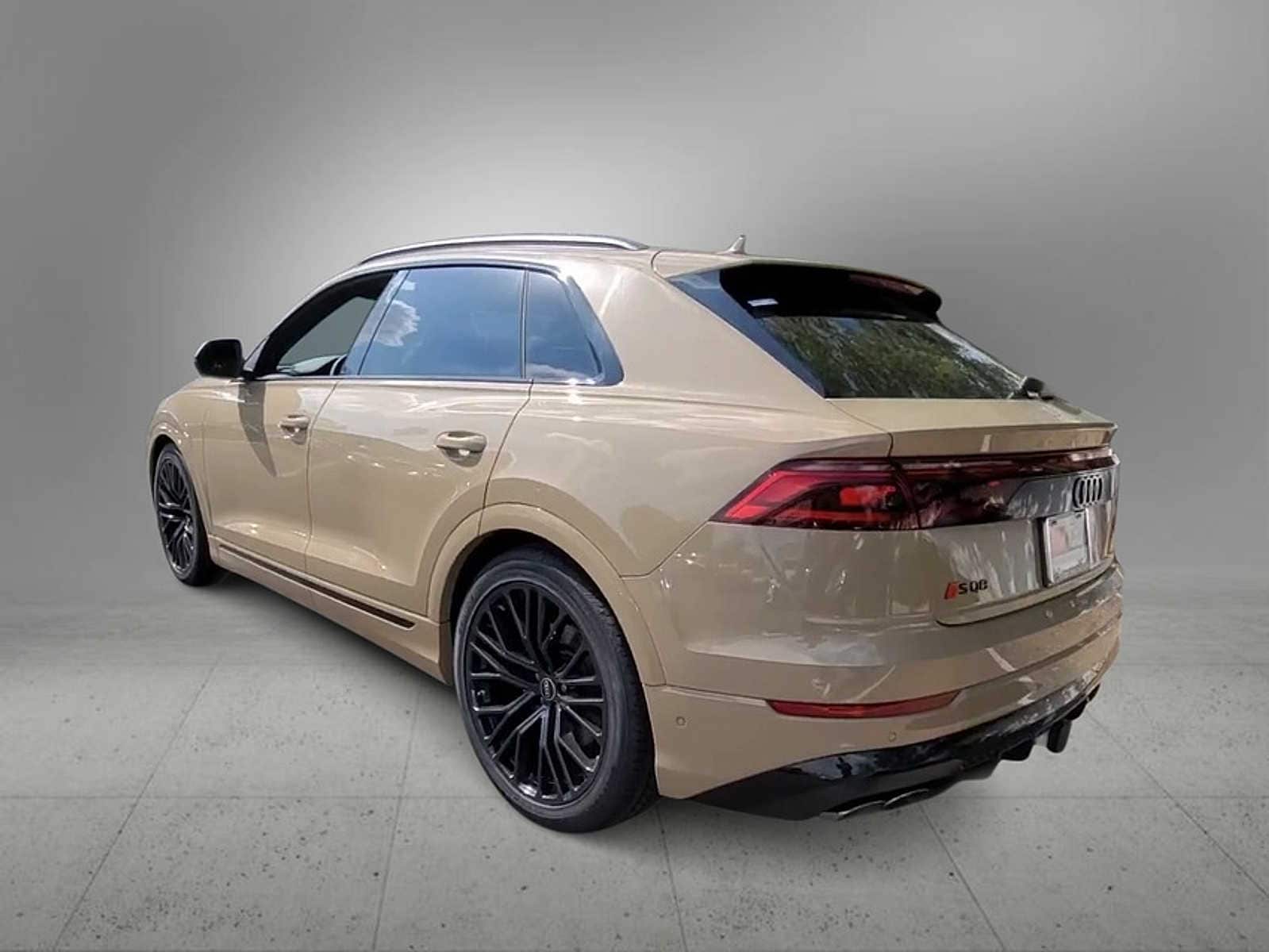 Thumbnail: 2024 Audi SQ8 - 6