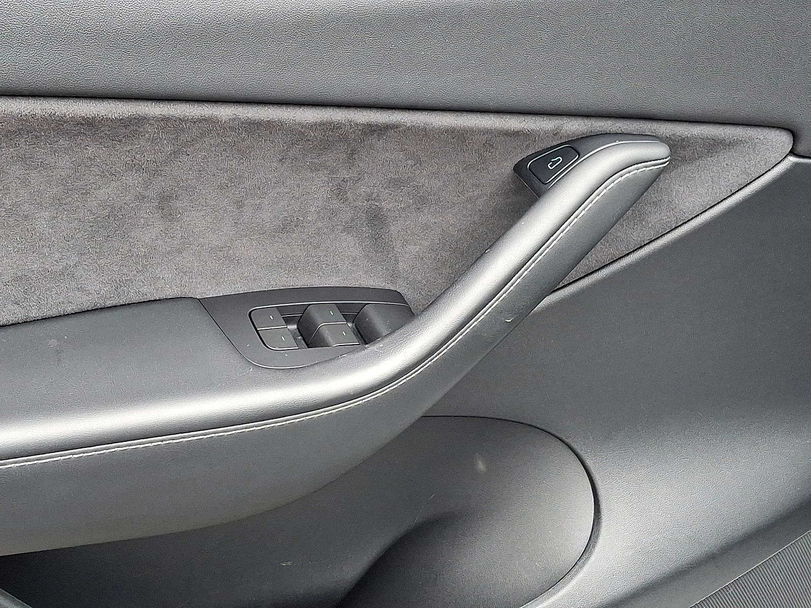 Thumbnail: 2022 Tesla Model Y - 10