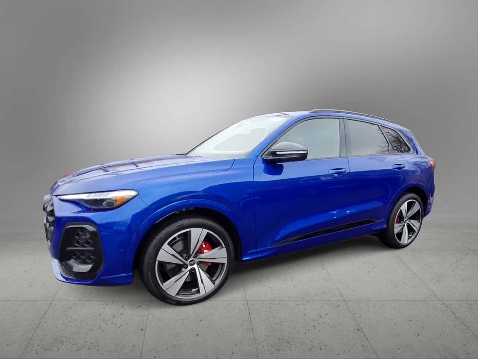 Thumbnail: 2025 Audi SQ5 - 4