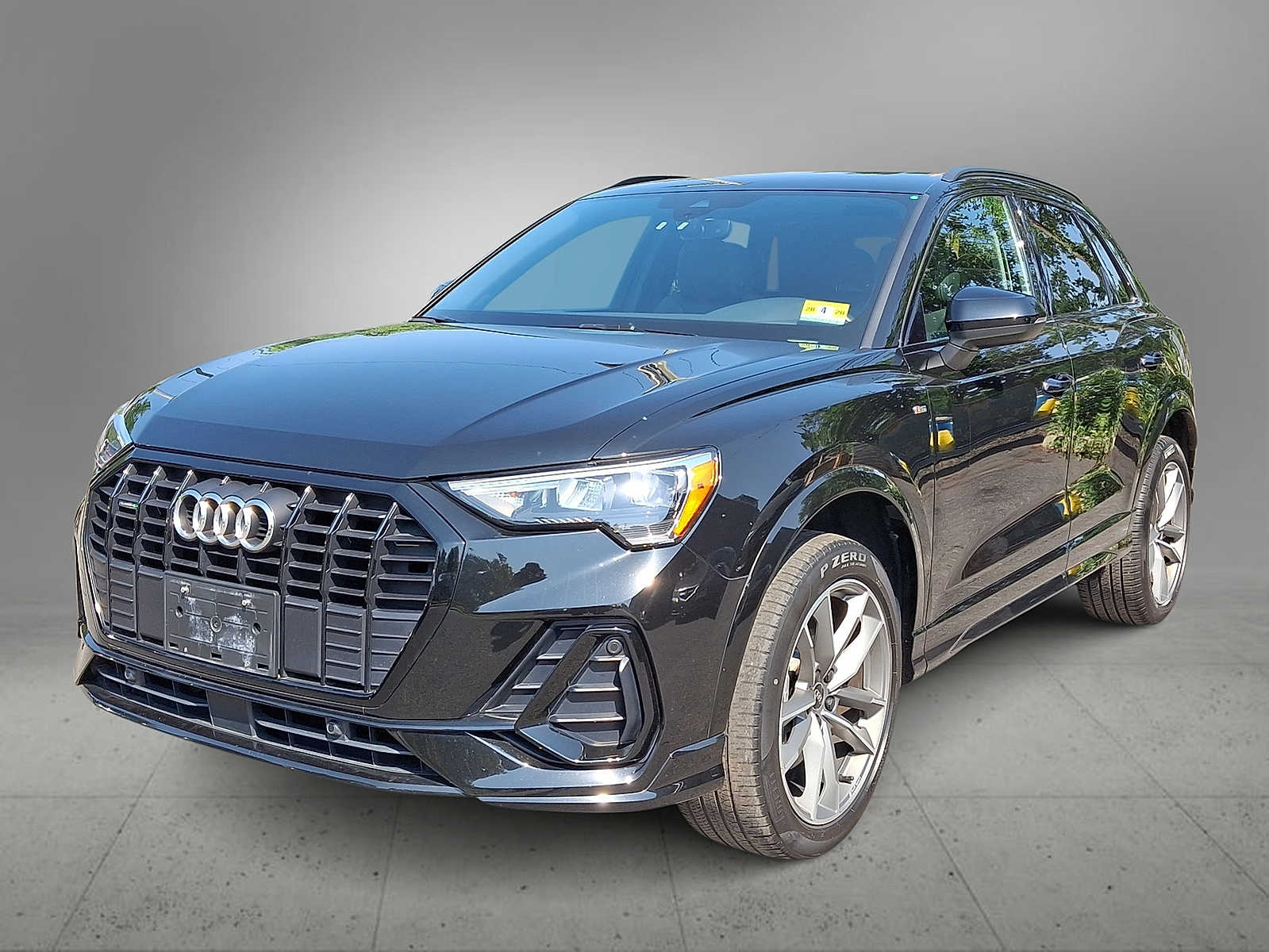 Thumbnail: 2021 Audi Q3 - 1