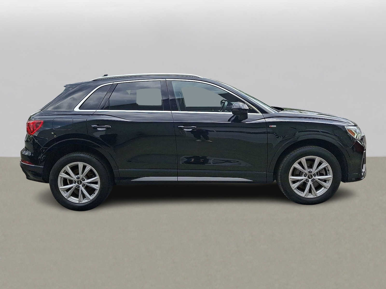 Thumbnail: 2024 Audi Q3 - 25