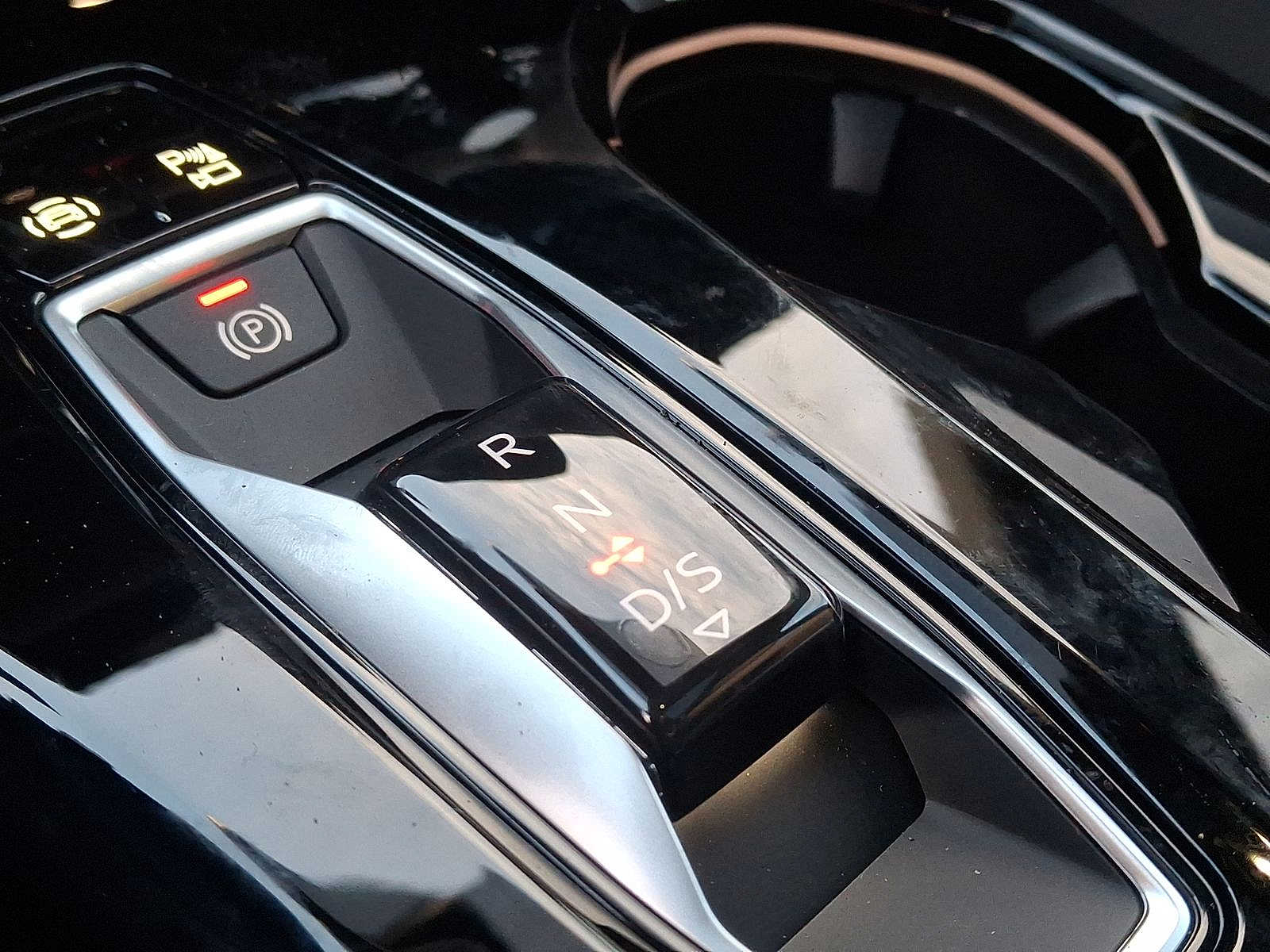 Thumbnail: 2025 Audi Q5 - 13