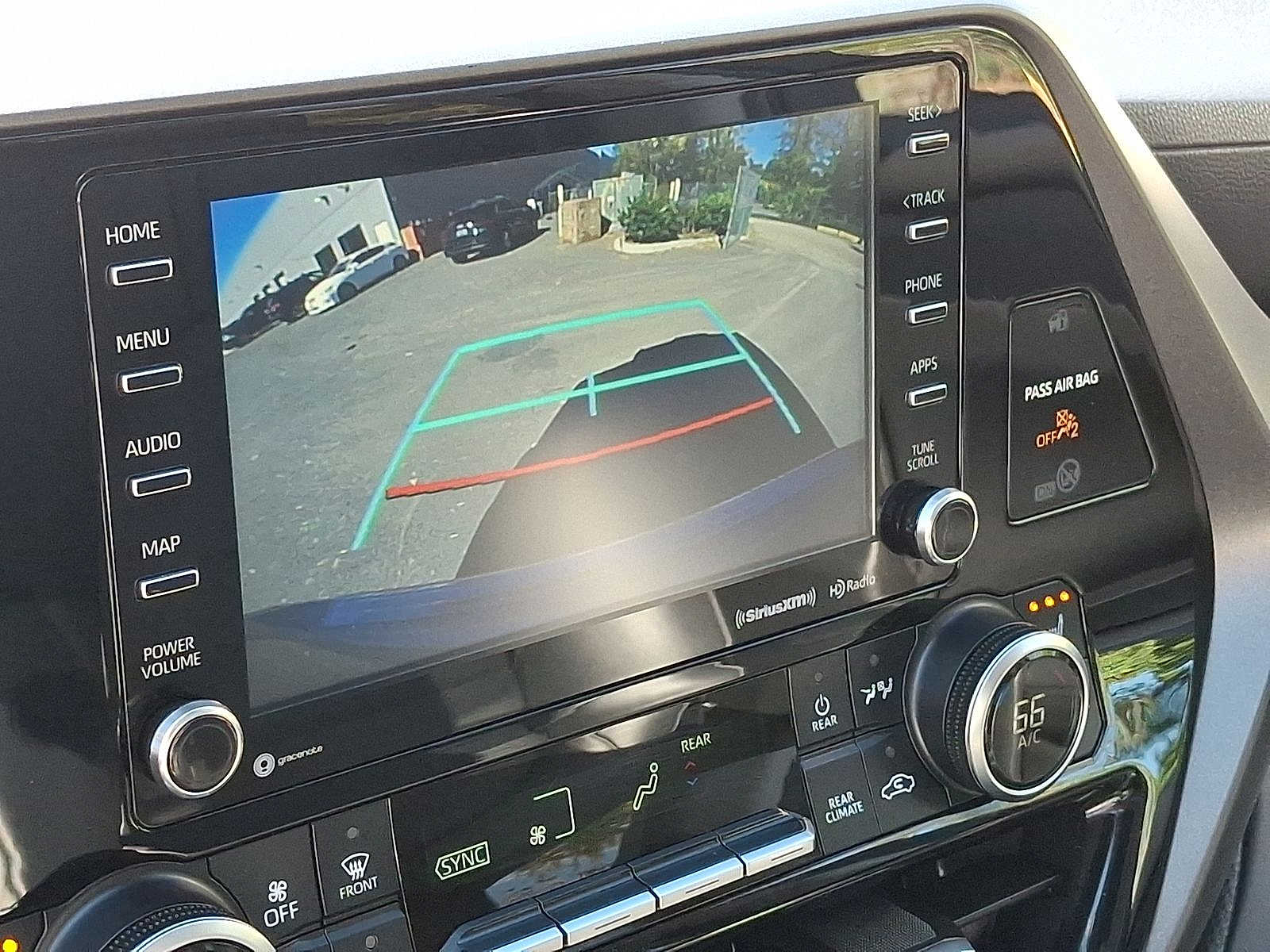 Thumbnail: 2020 Toyota Highlander - 14