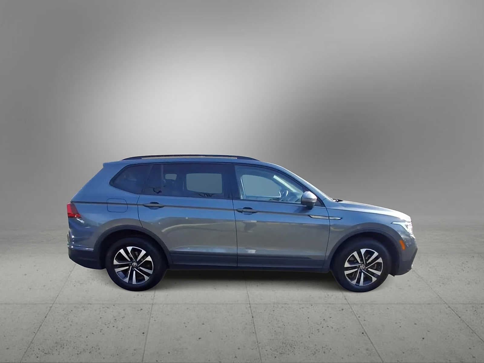 Thumbnail: 2024 Volkswagen Tiguan - 9