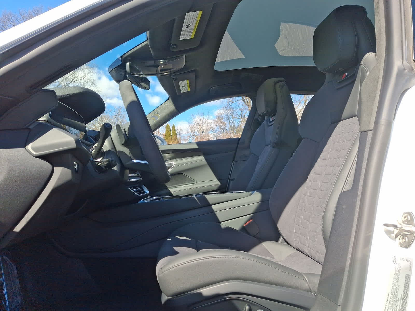 2025 Audi e-tron GT Premium Plus 13