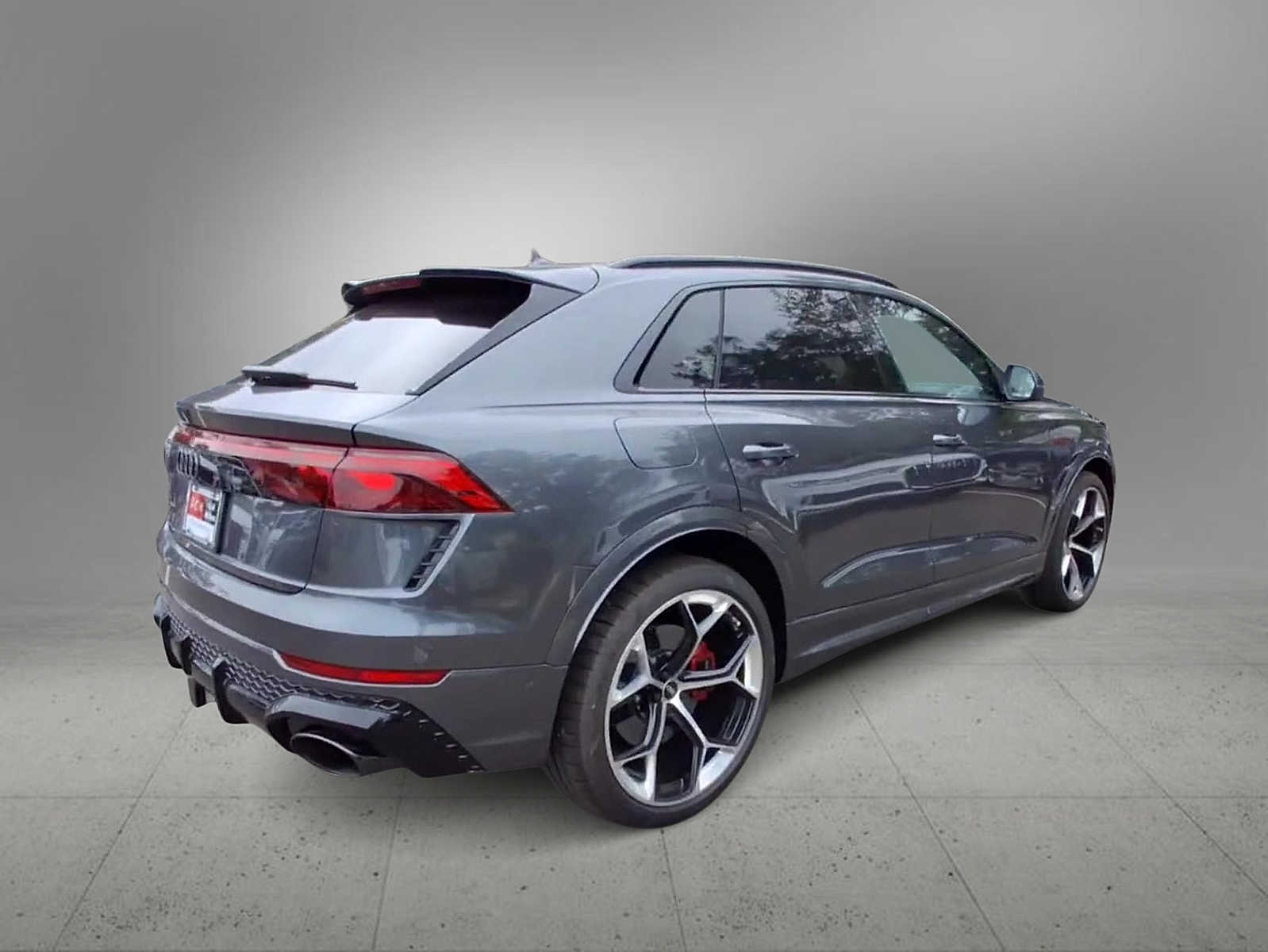 Thumbnail: 2025 Audi RS Q8 - 8