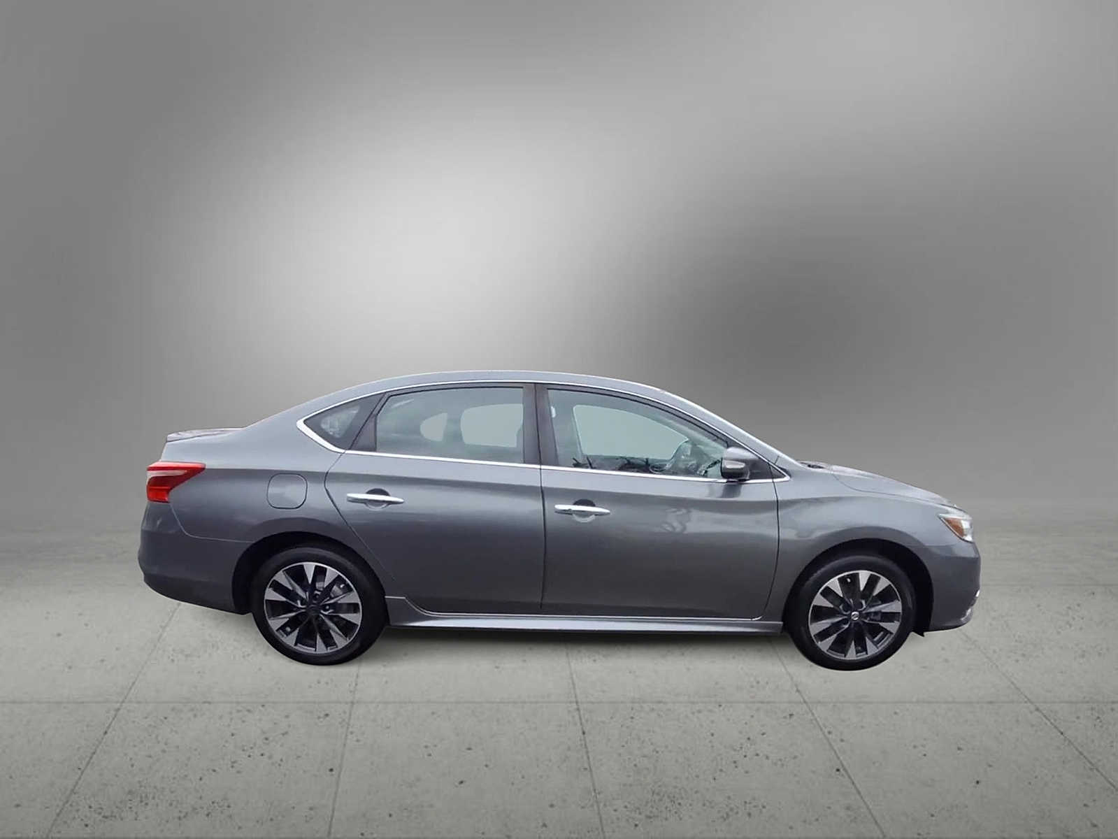 Thumbnail: 2018 Nissan Sentra - 9