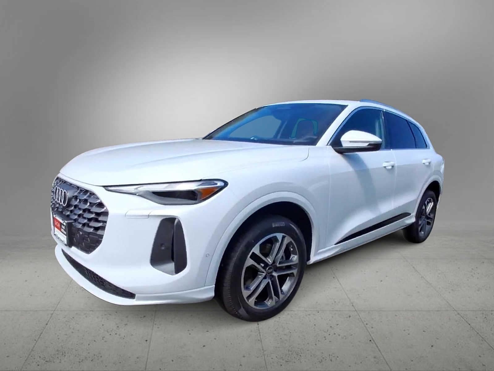 Thumbnail: 2025 Audi Q5 - 4