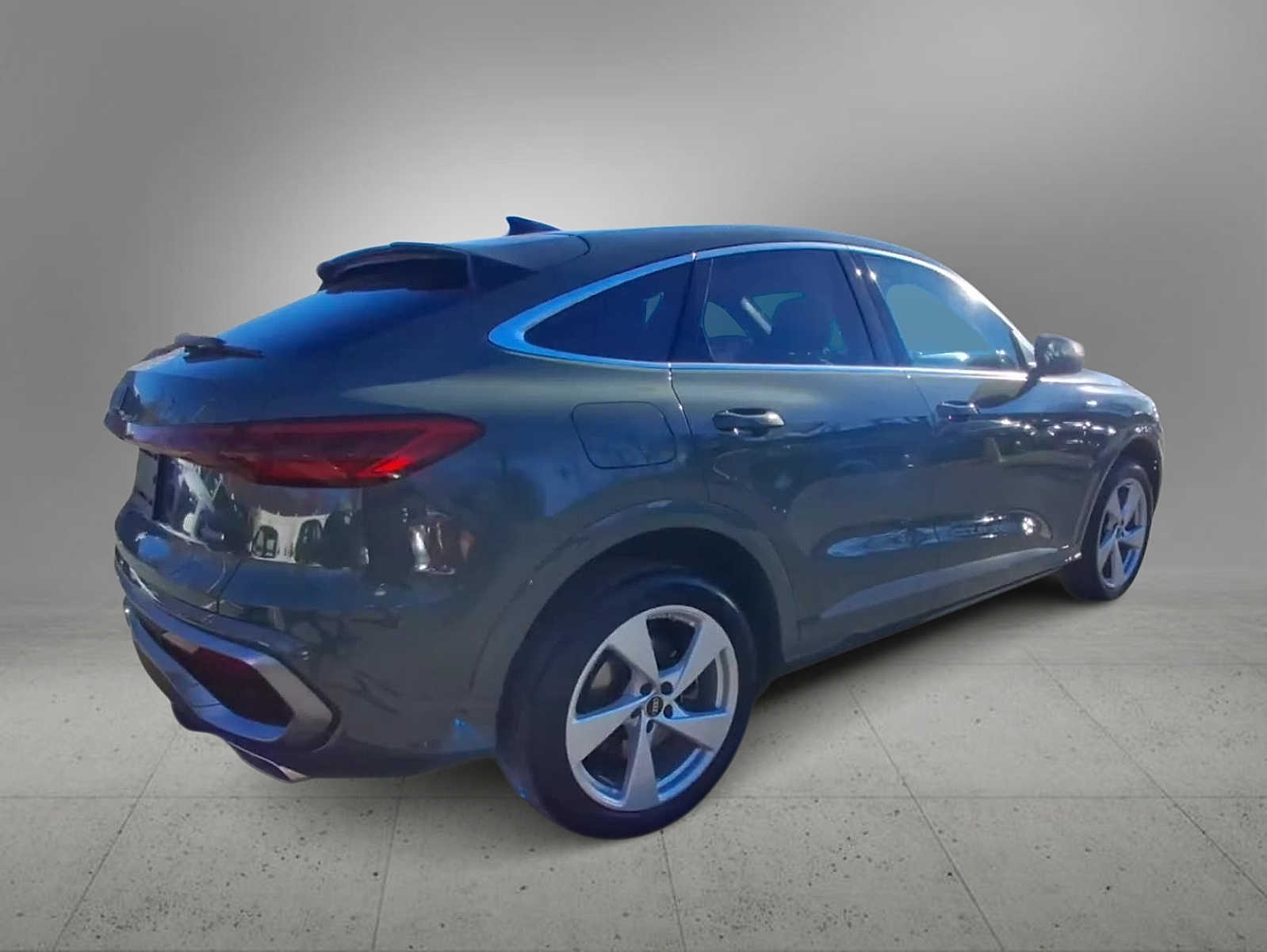 Thumbnail: 2025 Audi Q5 - 8